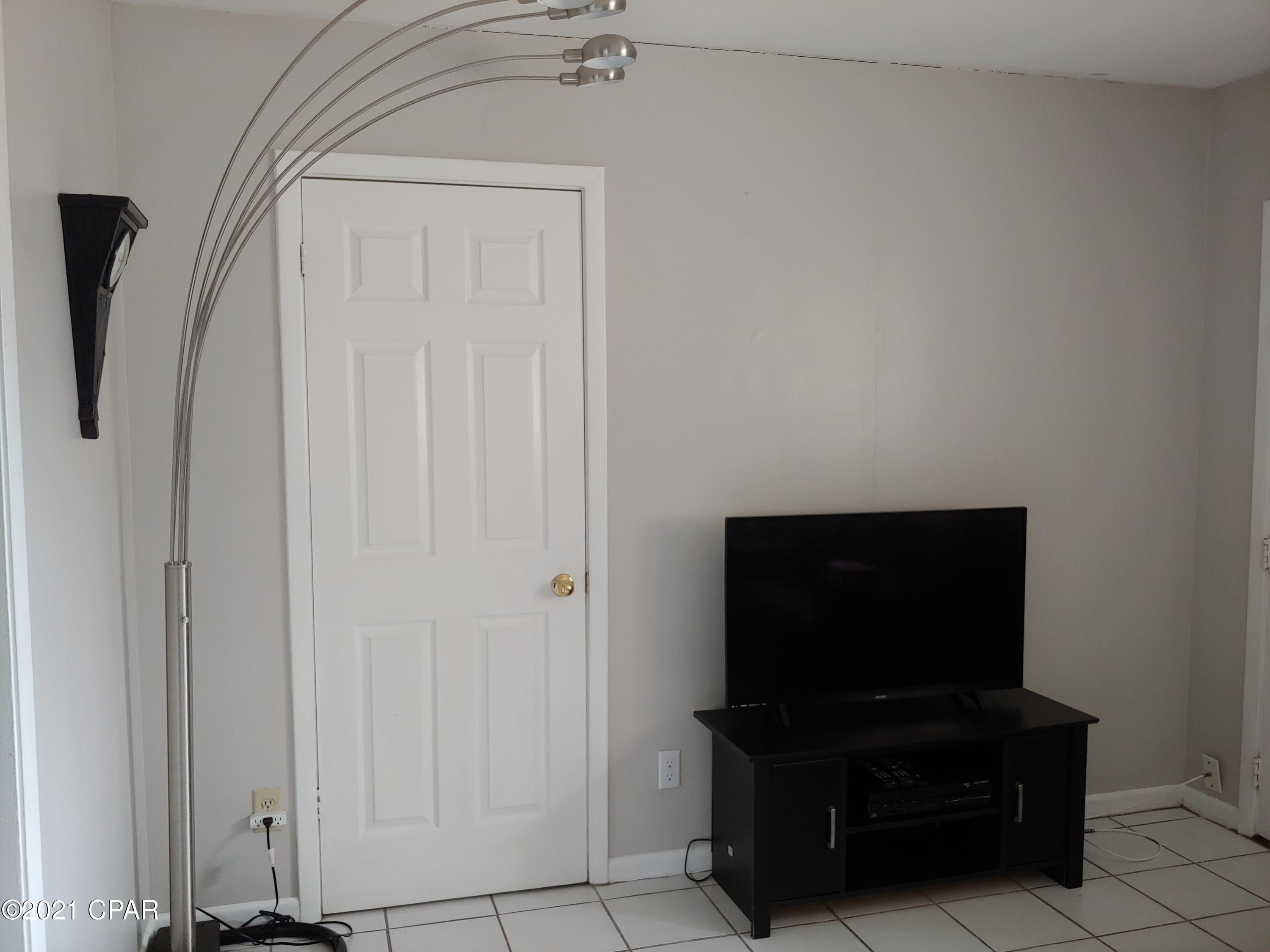 Crescent Beach Unit 1 - Residential Lease