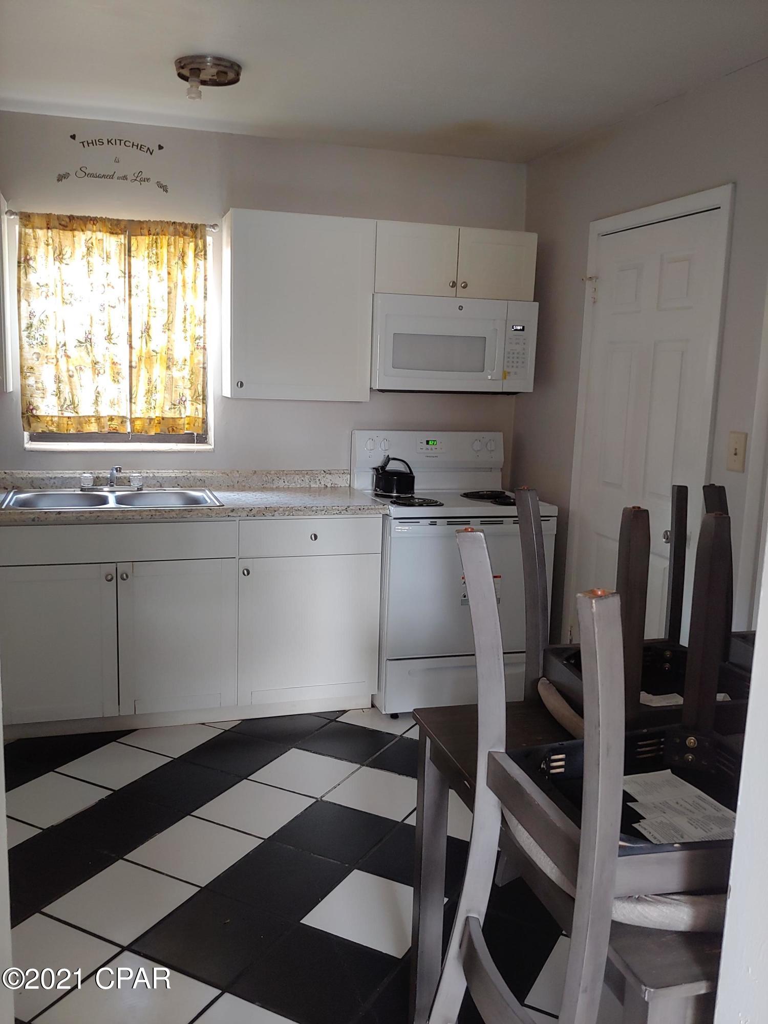 Crescent Beach Unit 1 - Residential Lease