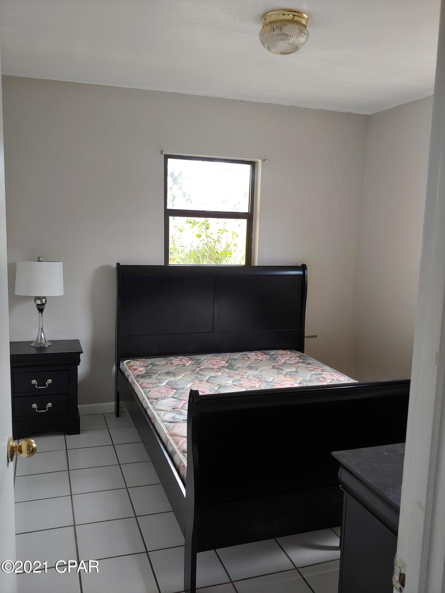 Crescent Beach Unit 1 - Residential Lease