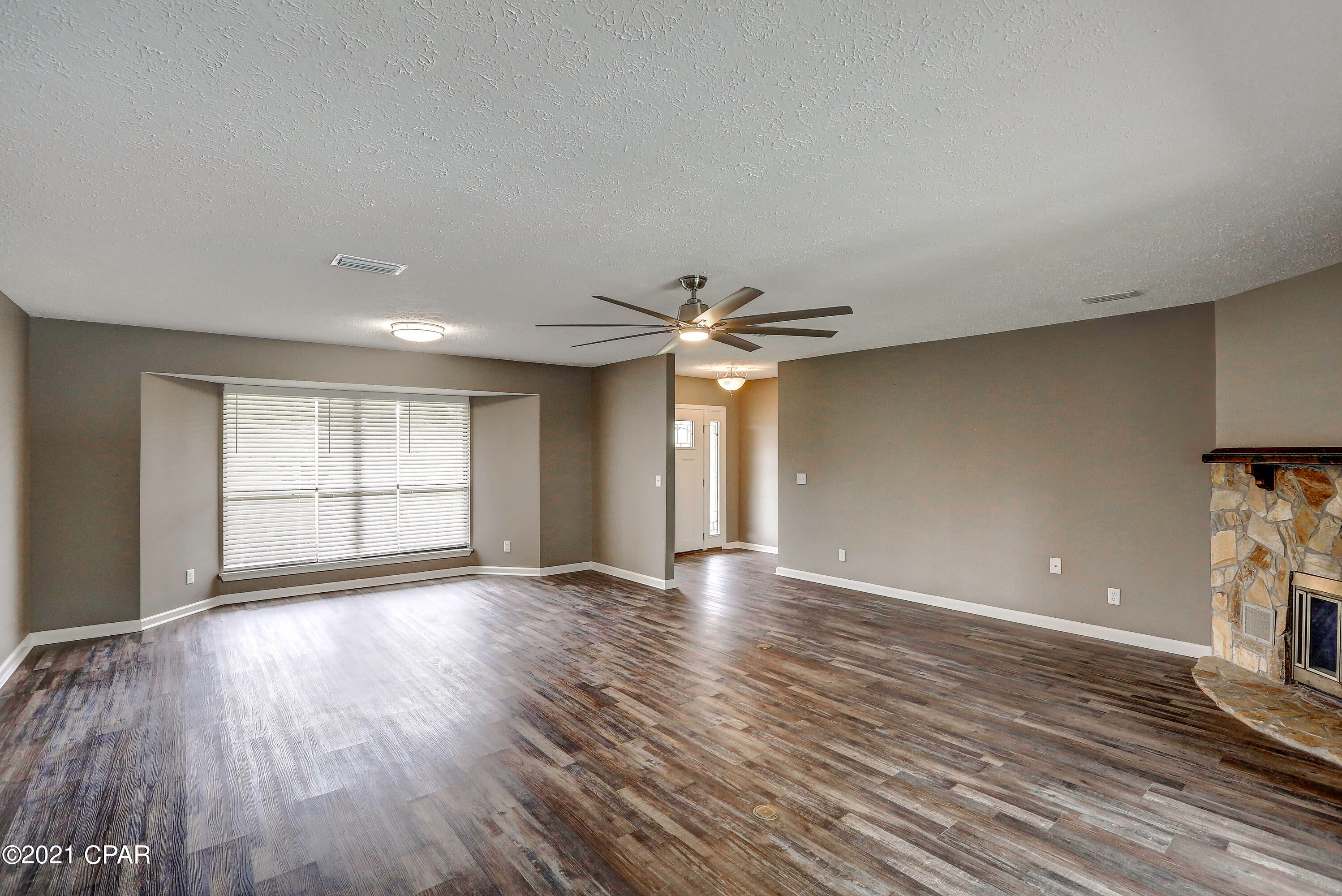 Deerpoint Estates - Residential