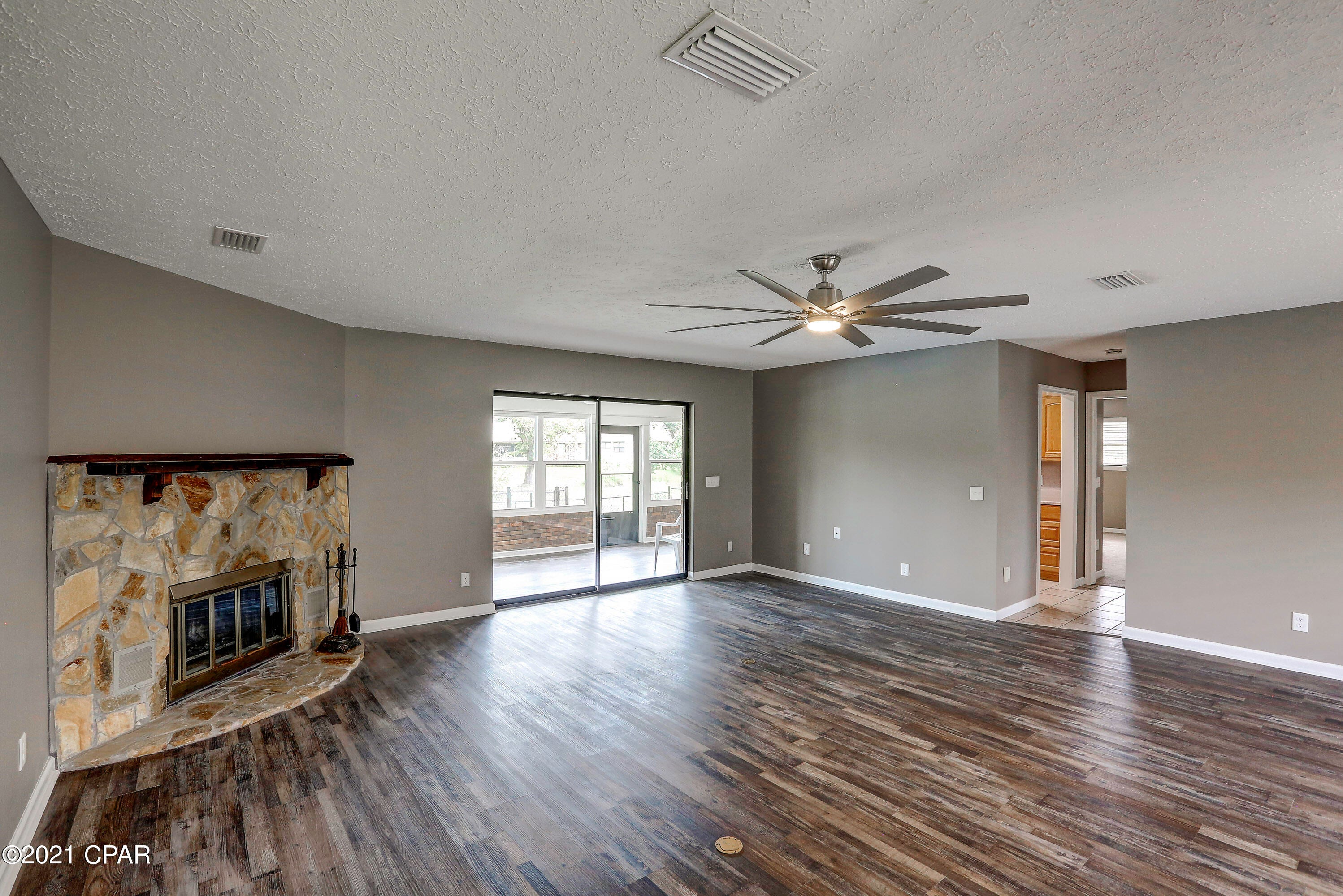 Deerpoint Estates - Residential