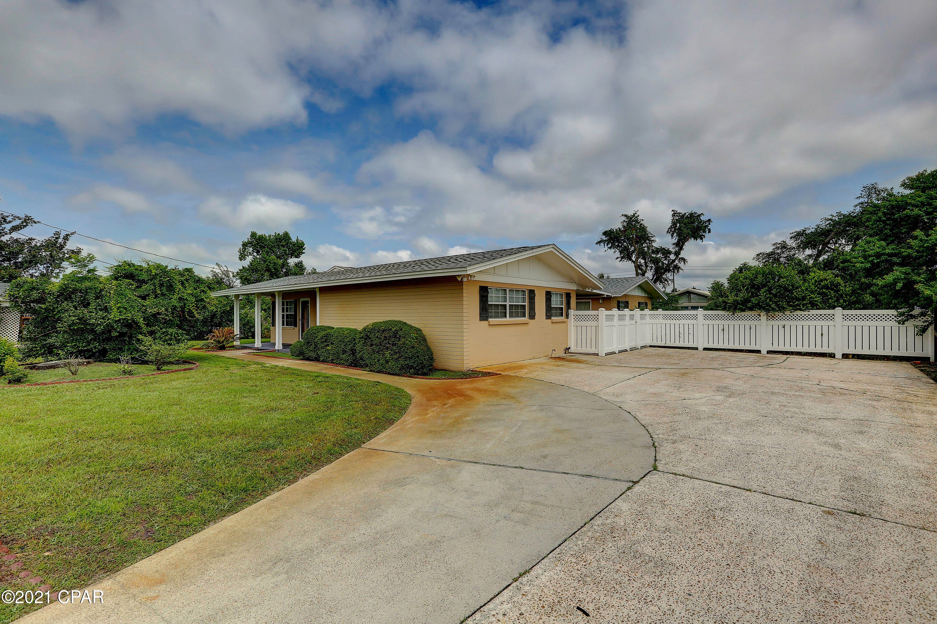Island View Estates - Residential