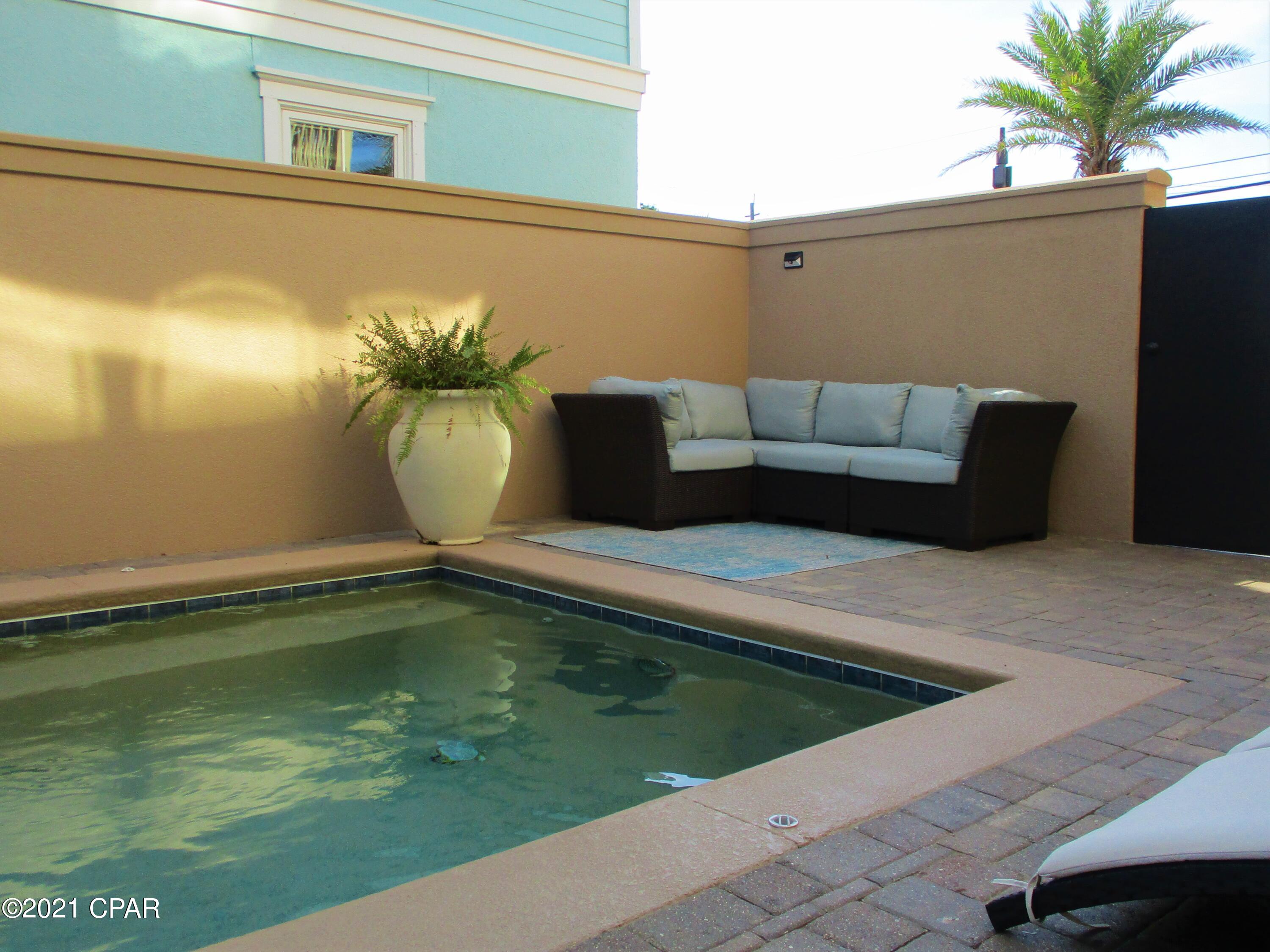 Gulf Lagoon Beach - Residential