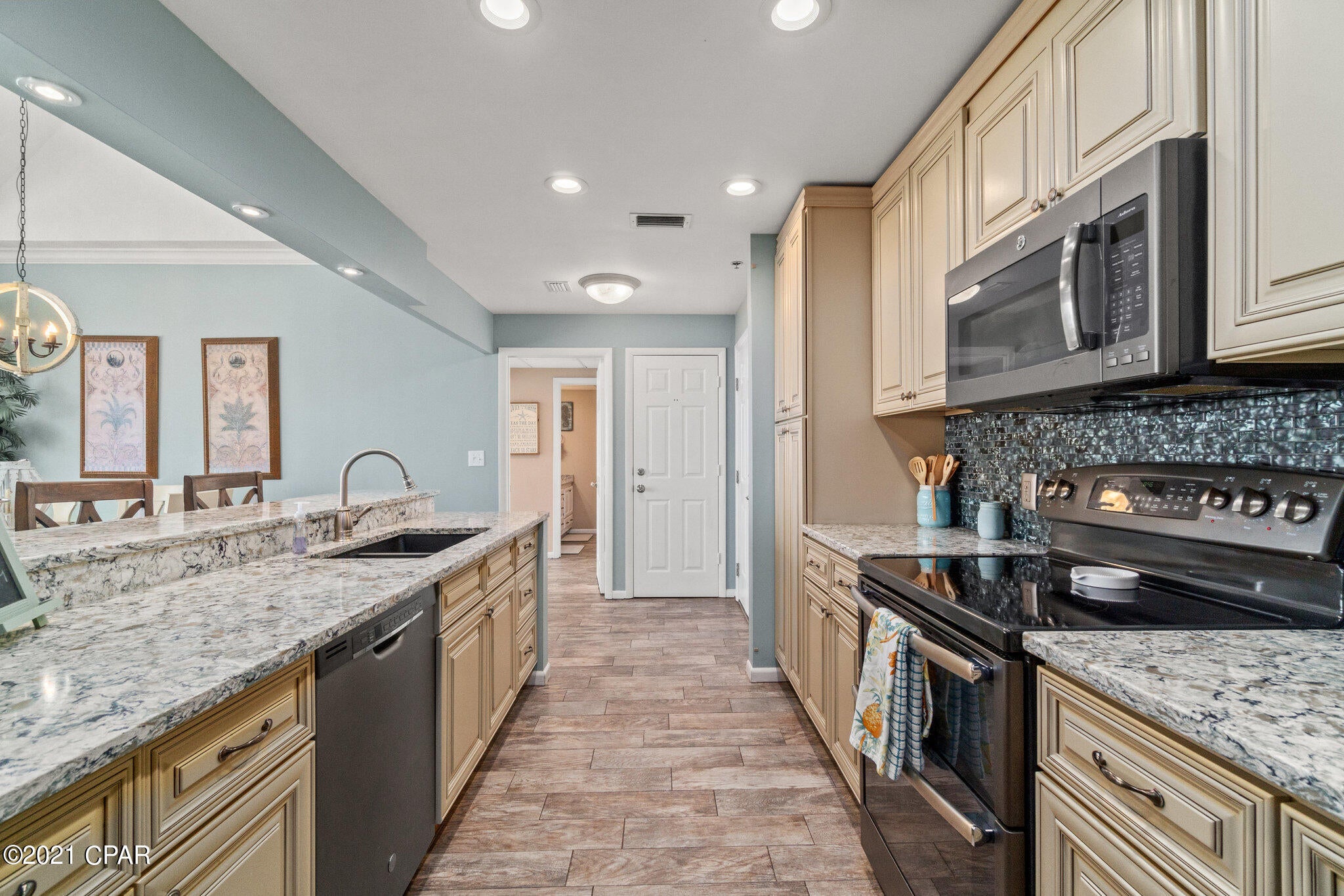 Long Beach Towers I - Residential