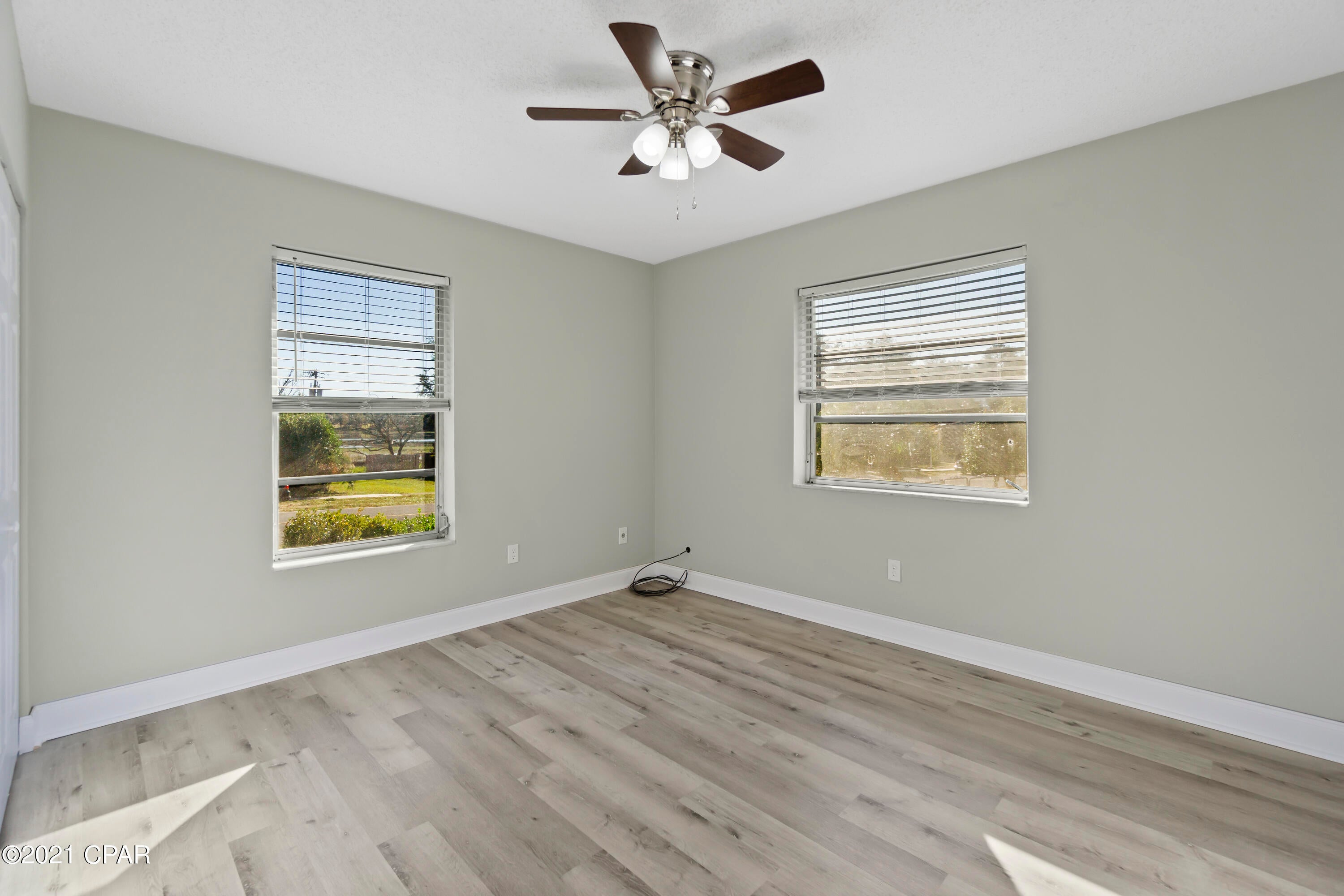 Sunny Hills Unit 4 - Residential