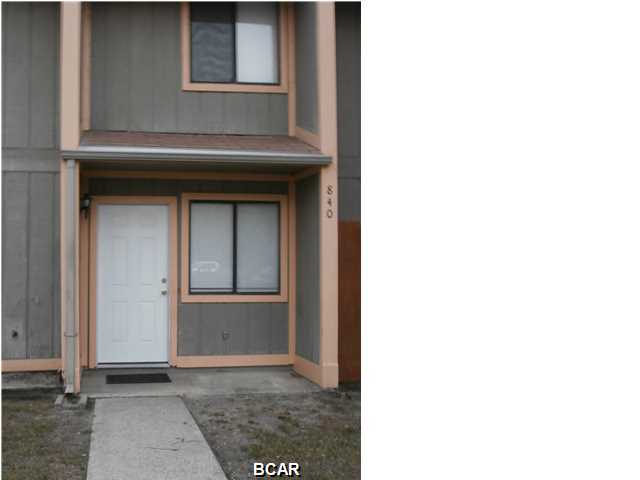 2 bedroom, 1 1/2 bath townhouse. New paint and carpet. Close to Tyndall AFB. Neat, clean. Great price.