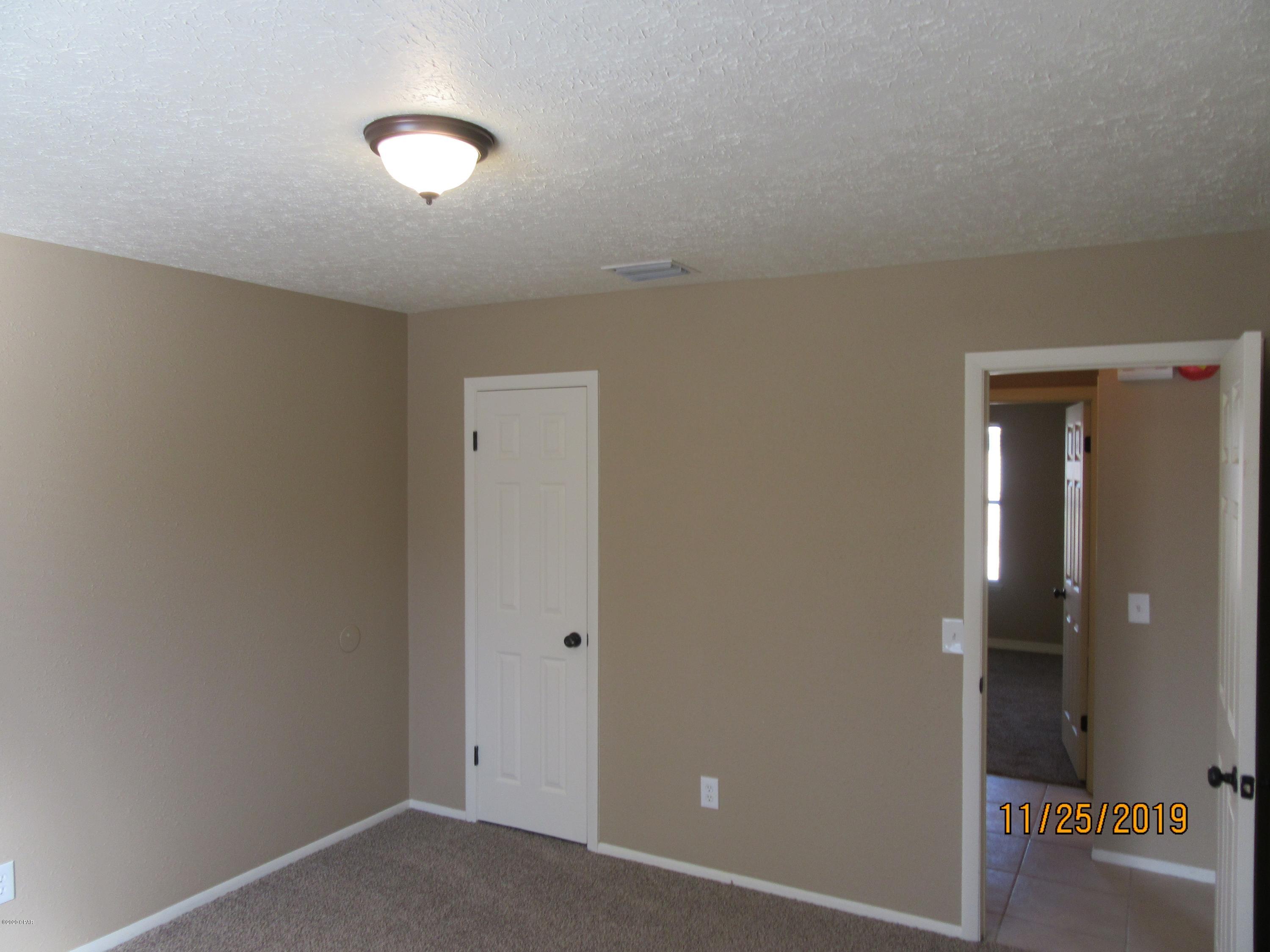 [No Recorded Subdiv] - Residential Lease