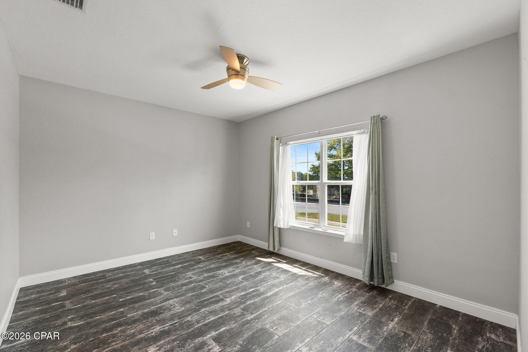 Magnolia Bay Club - Residential