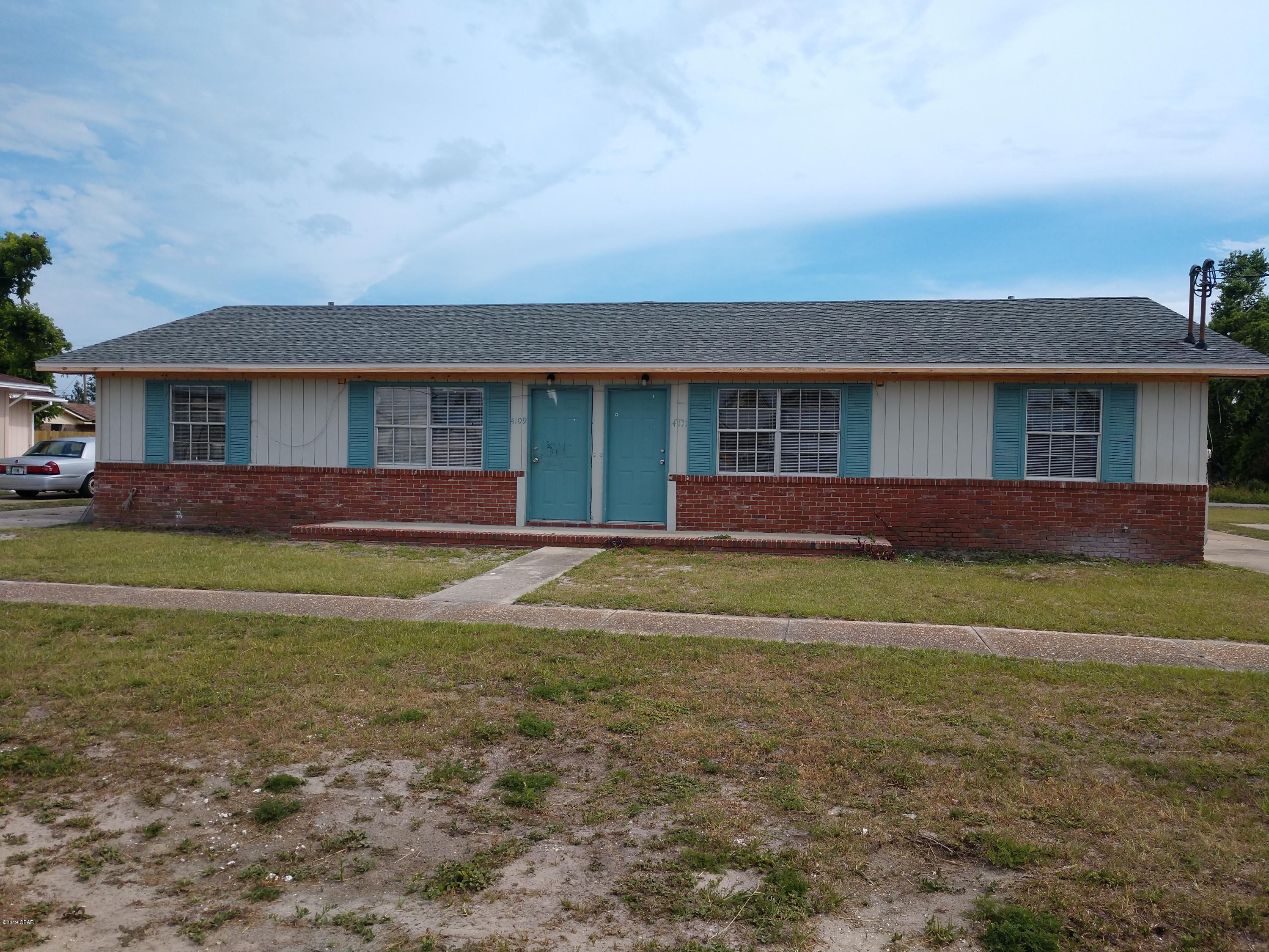 3 BEDROOM, 2 BATH DUPLEX IN ST. ANDREWS AREA, ALL ELECTRIC, HOOK-UPS FOR WASHER AND DRYER, CENTRAL A/C AND HEAT, CLOSE TO GULF COAST COMMUNITY COLLEGE AND FSU, MINUTES TO BEACH AND NAVY BASE.