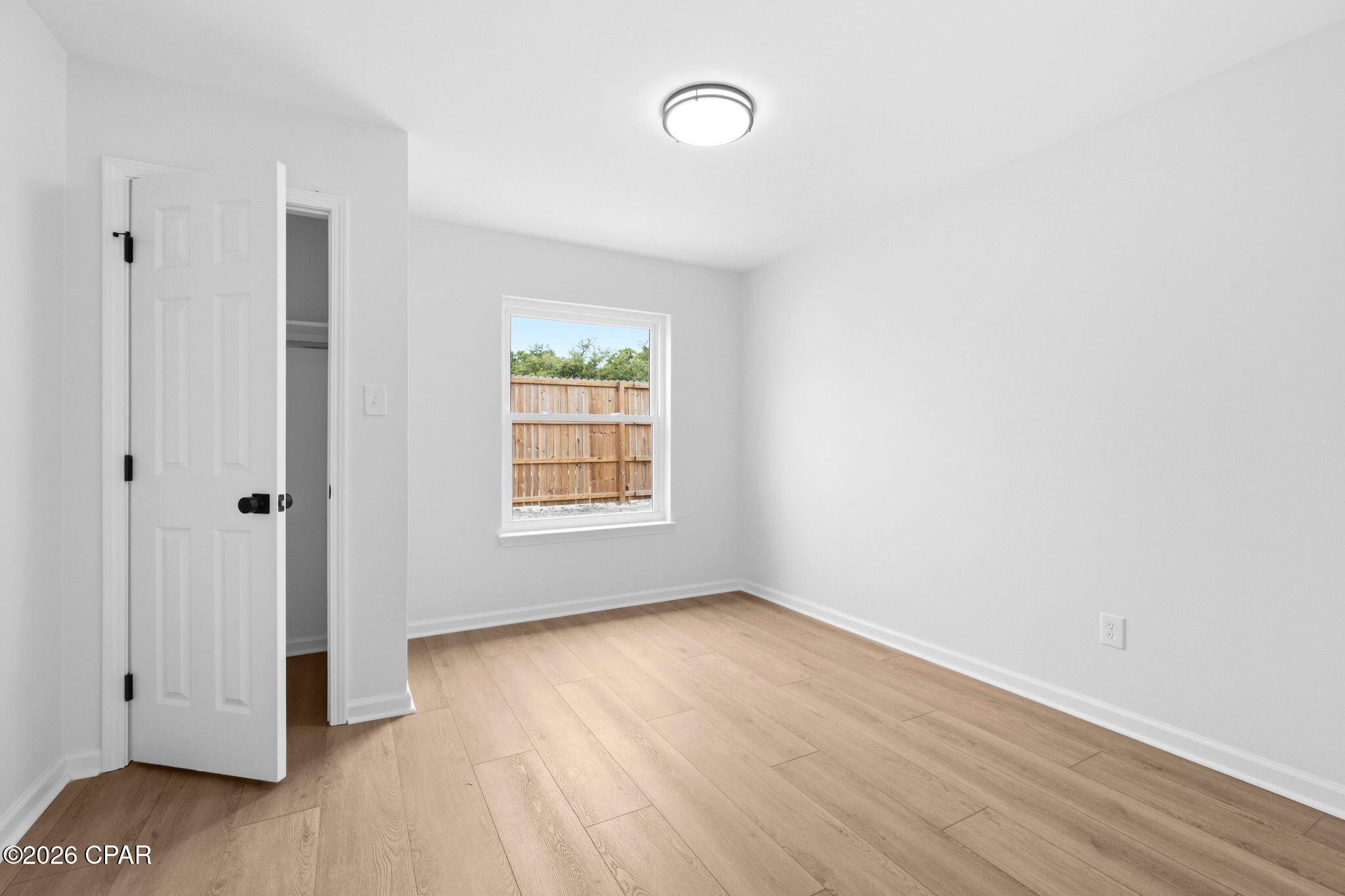 Diamond Head-Lakeside - Residential