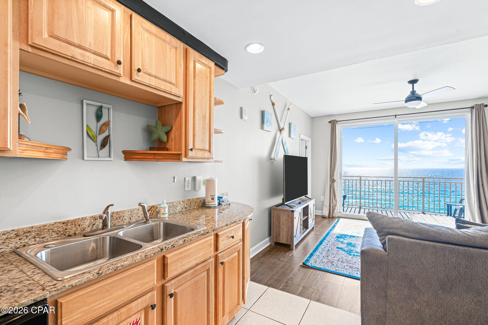 Splash Condo - Residential