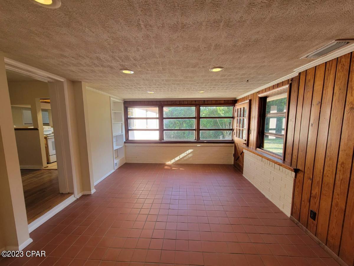 Cove Terrace 3rd Add - Residential Lease