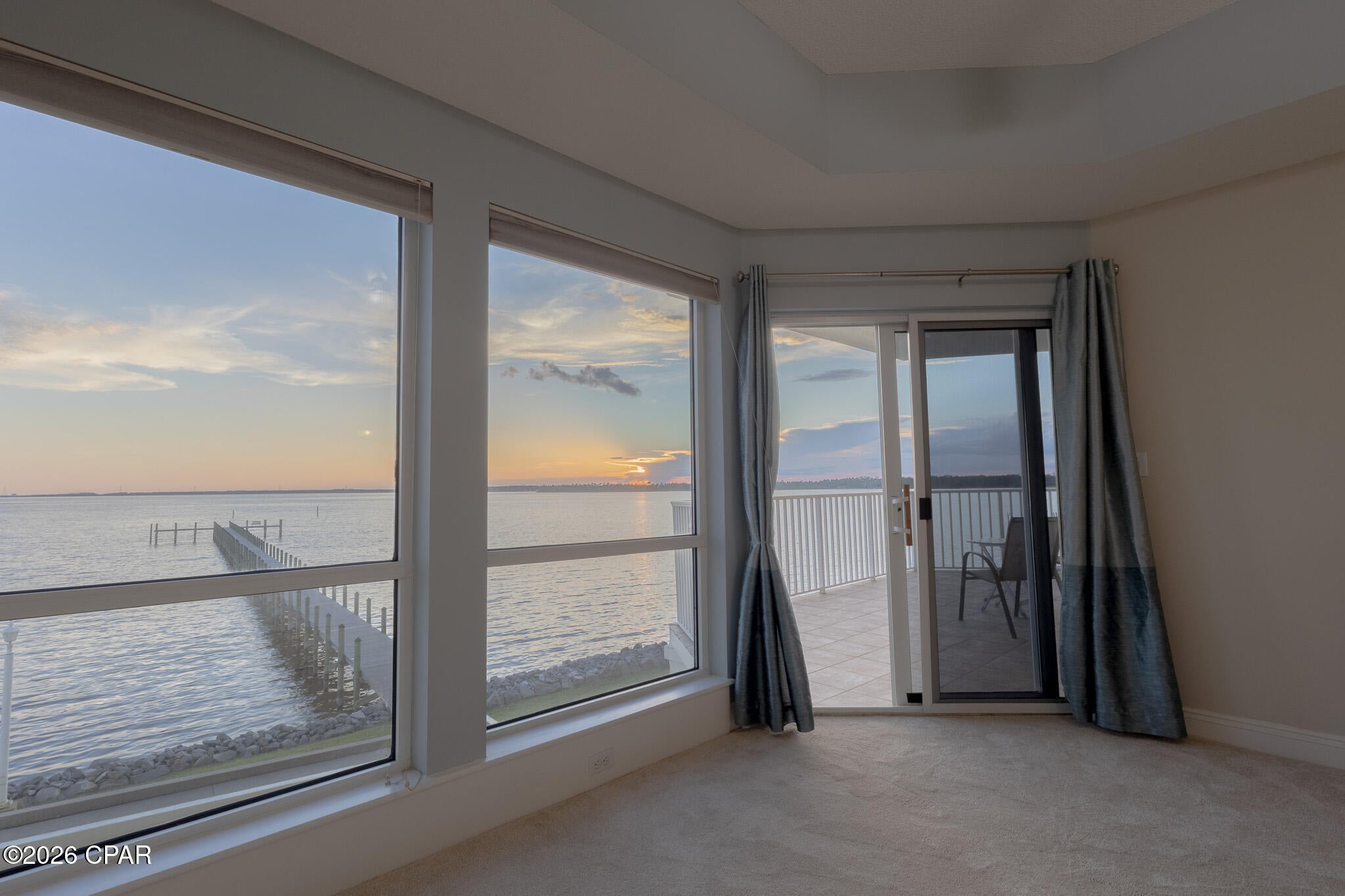Marina Bay Condo - Residential