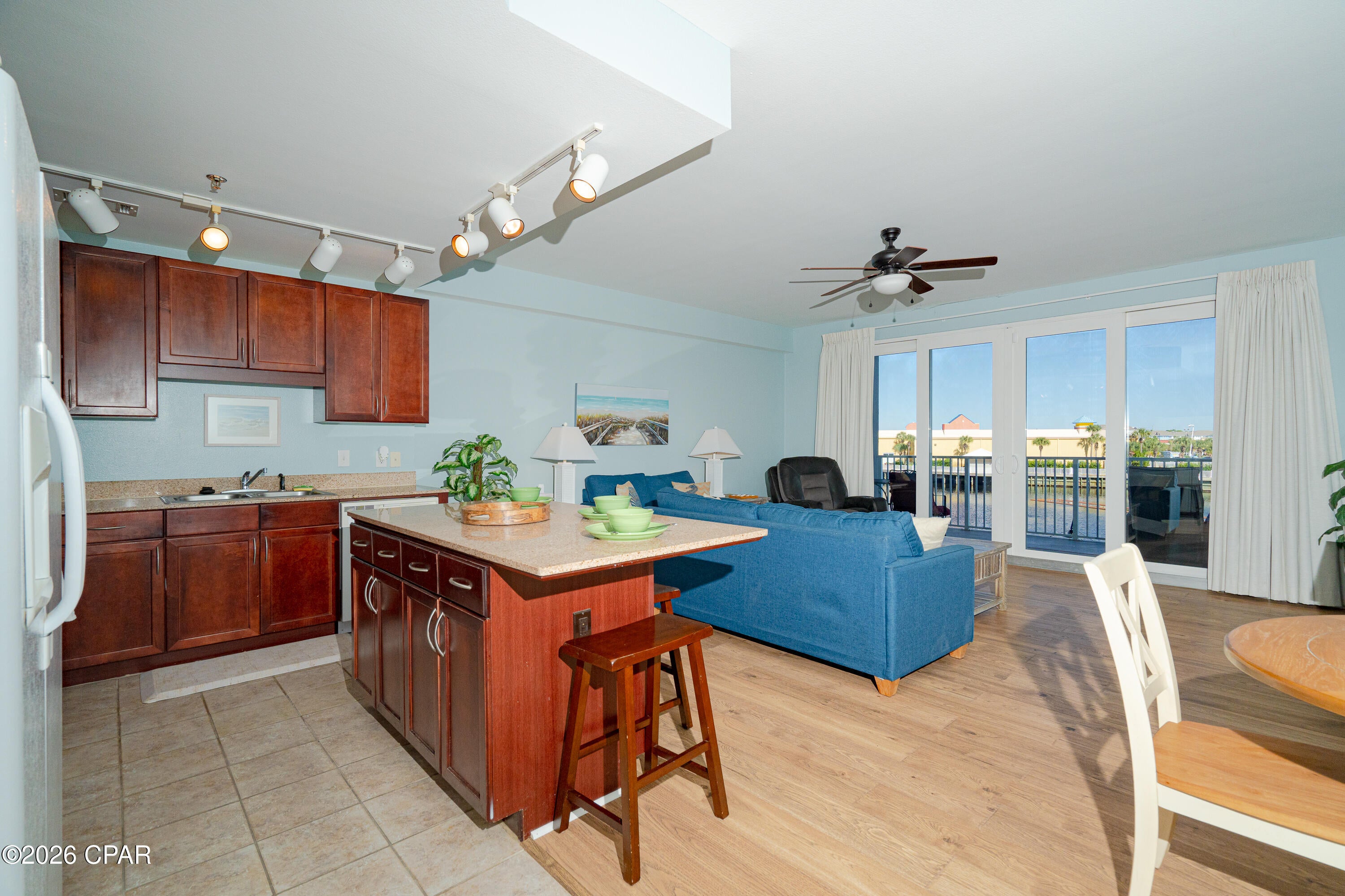 Laketown Wharf - Residential