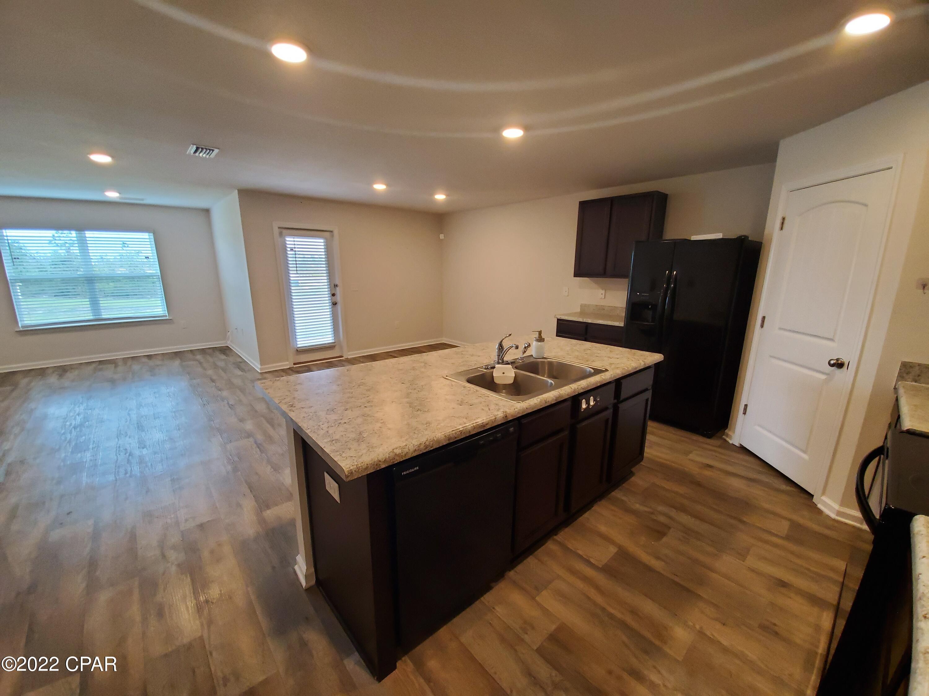 [No Recorded Subdiv] - Residential Lease