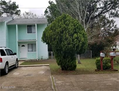 Nice town home on quiet street.  This is a 2 bed/ 1.5 bath with fenced in back yard. Newly installed counter tops and some new appliances!  There are washer/ dryer connections, tile floors downstairs and it is all electric!  Qtrly pest control and common area lawn service included (fenced in area is the responsibility of the tenant to maintain).  Small pet negotiable. 



To view inside visit property managers website to submit your application. No application fee until you view and decide to move forward - then $30 per persons over 18yrs. Once your application is received and processed we will reach out to you to schedule a showing. APPLICATION IS REQUIRED PRIOR TO SHOWING.