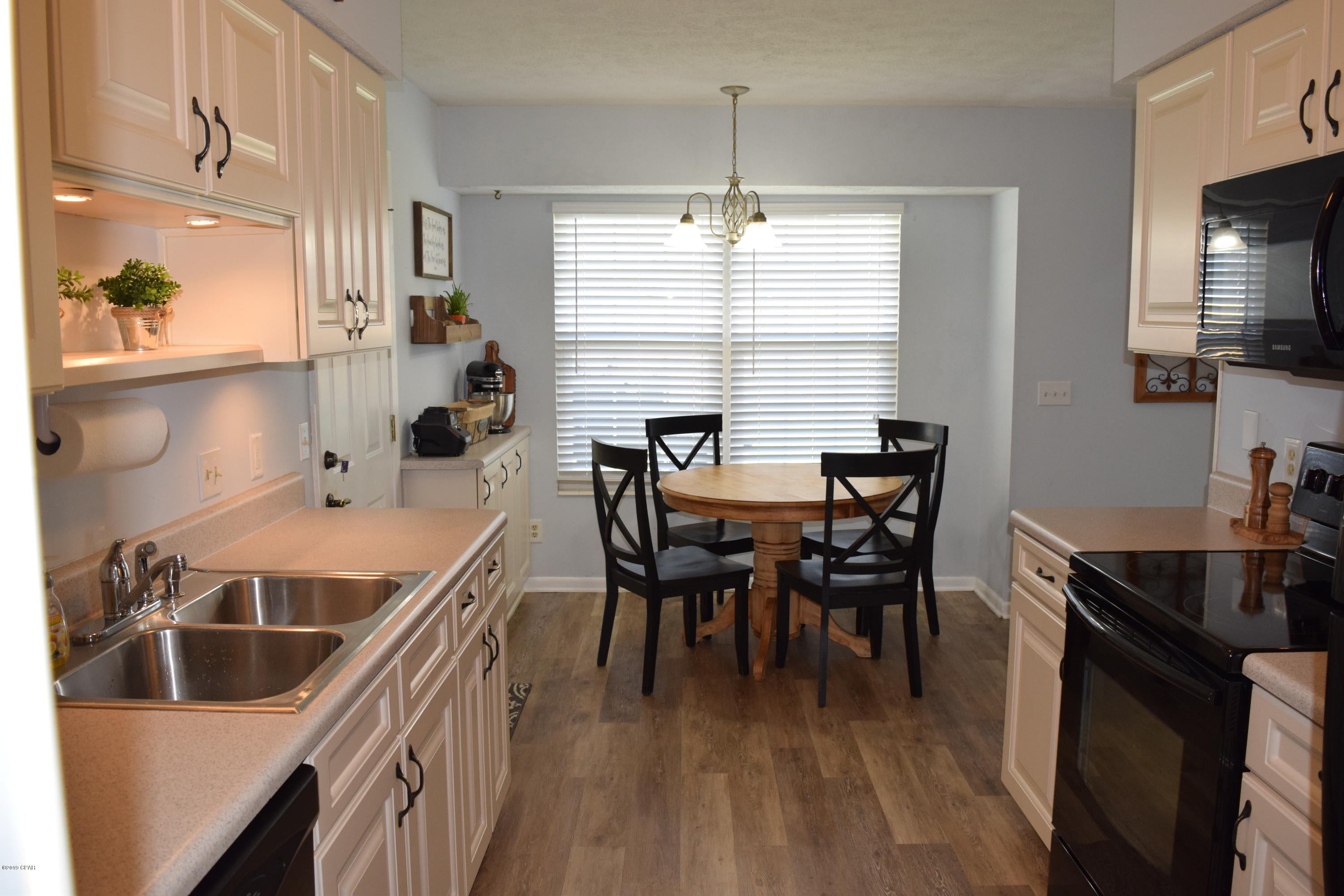 Venetian Villa 2nd Add Replat - Residential