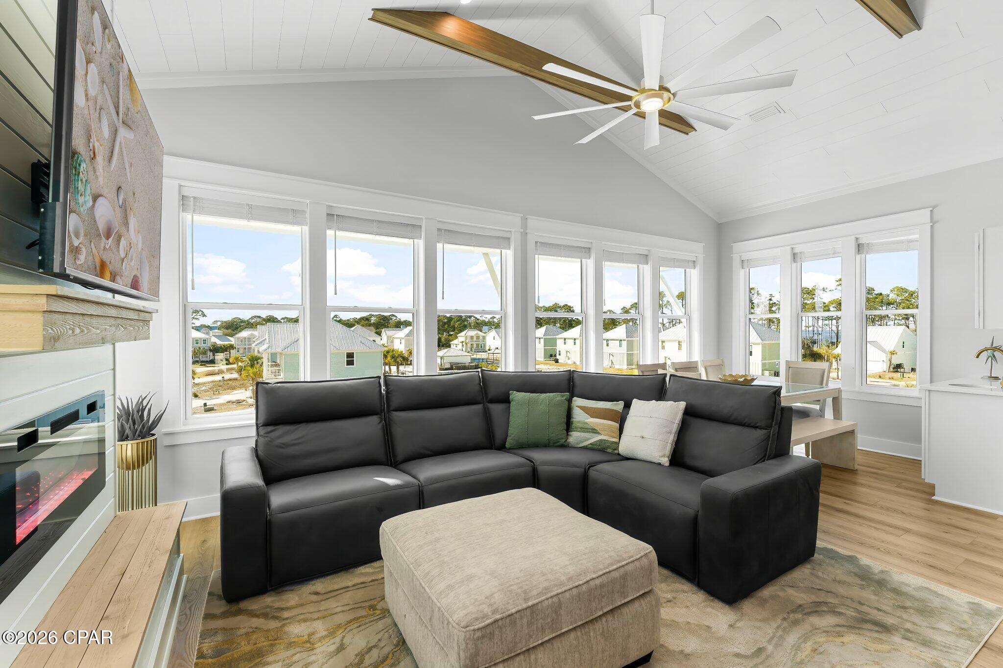 Villa Del Sol - Residential