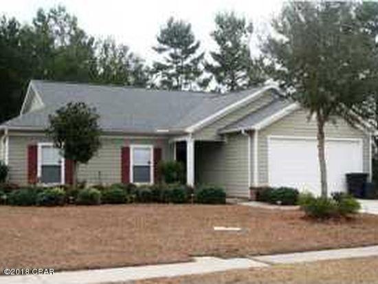 Beautiful 3/2 in the Gardens of Hammock Bay.  Offering vaulted ceilings, a split floor plan, a large kitchen and so much more.  Hammock Bay has wonderful amenities such as jogging trails, swimming pools and playgrounds.