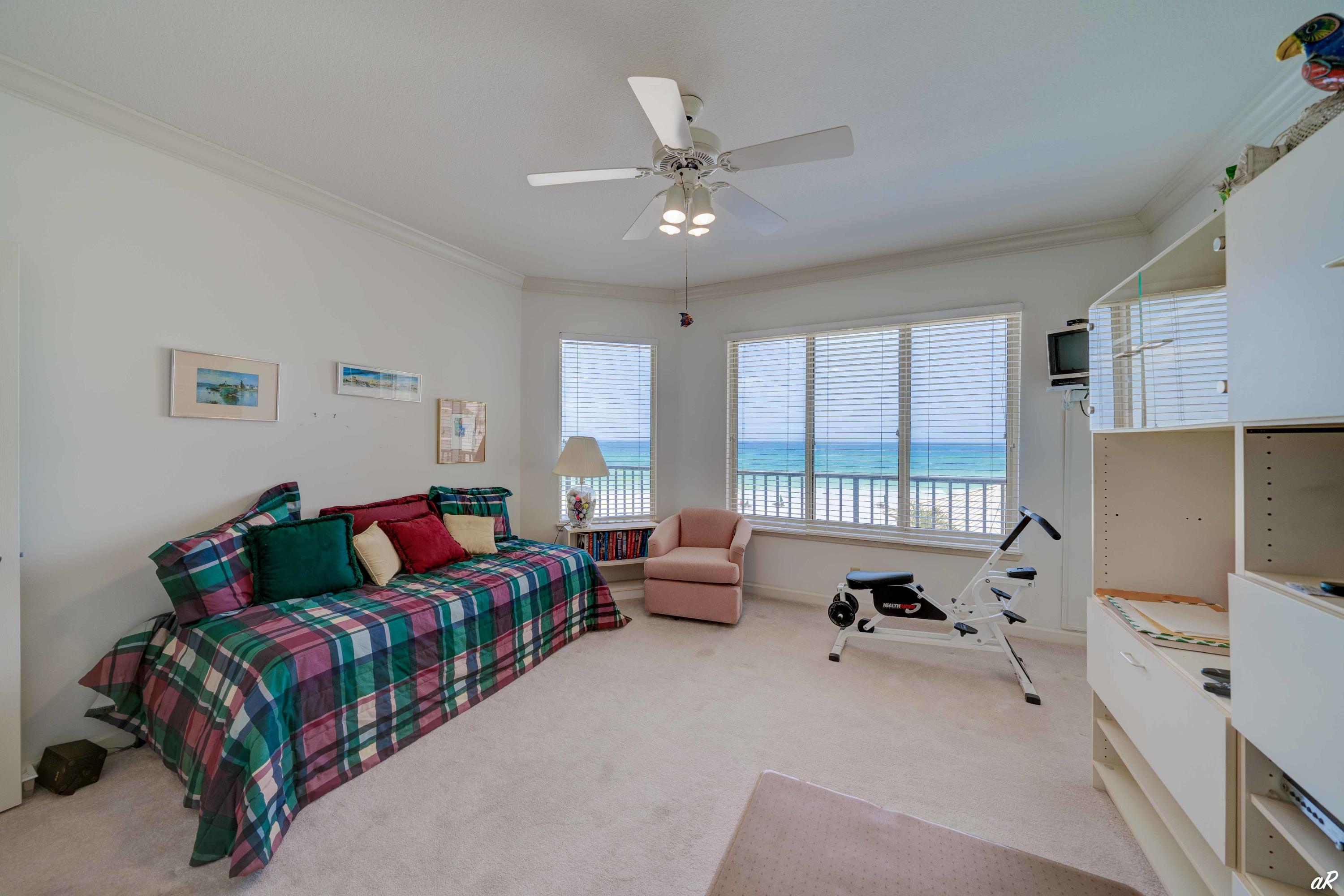 Summerwinds Condo - Residential