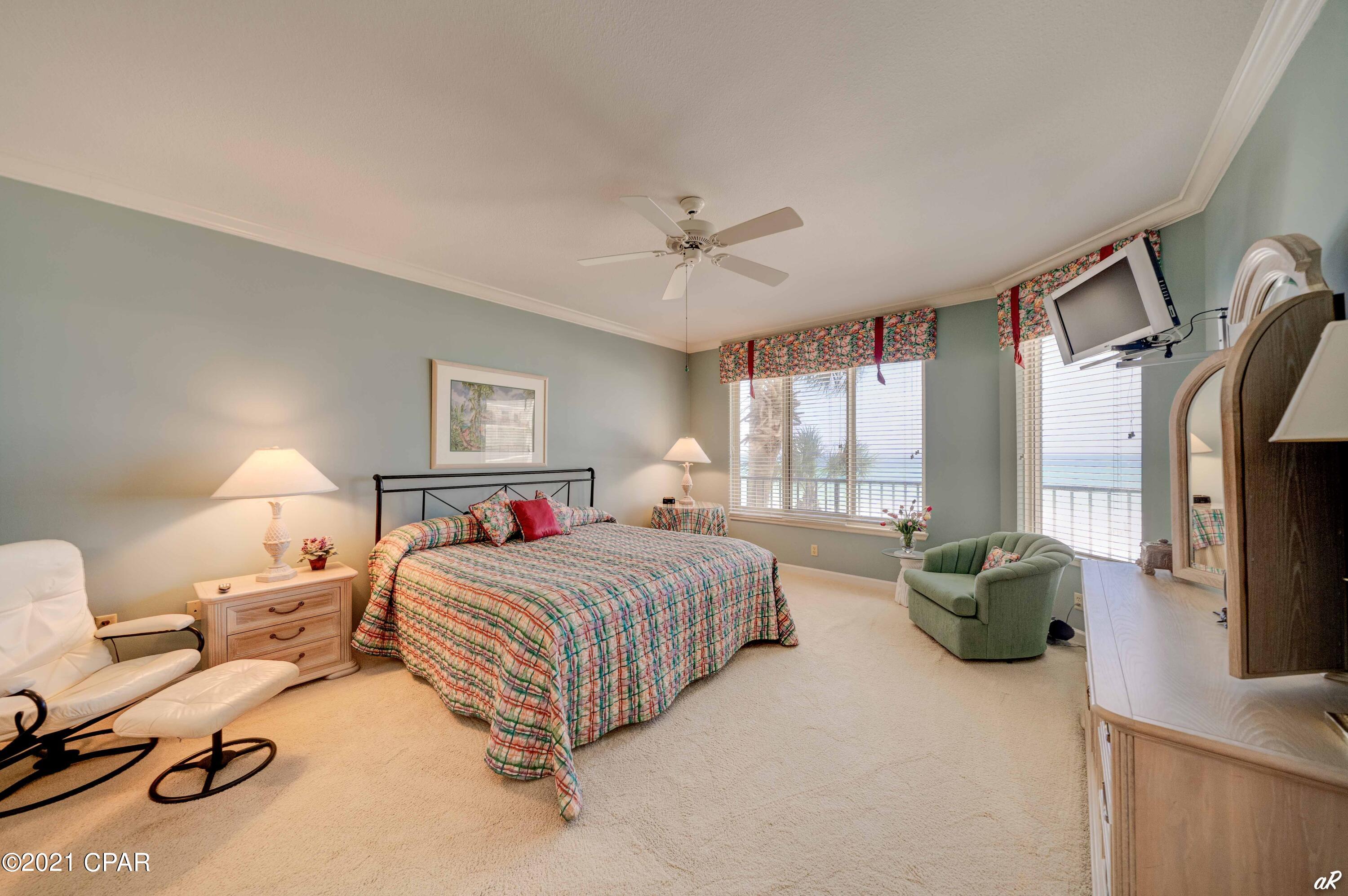 Summerwinds Condo - Residential