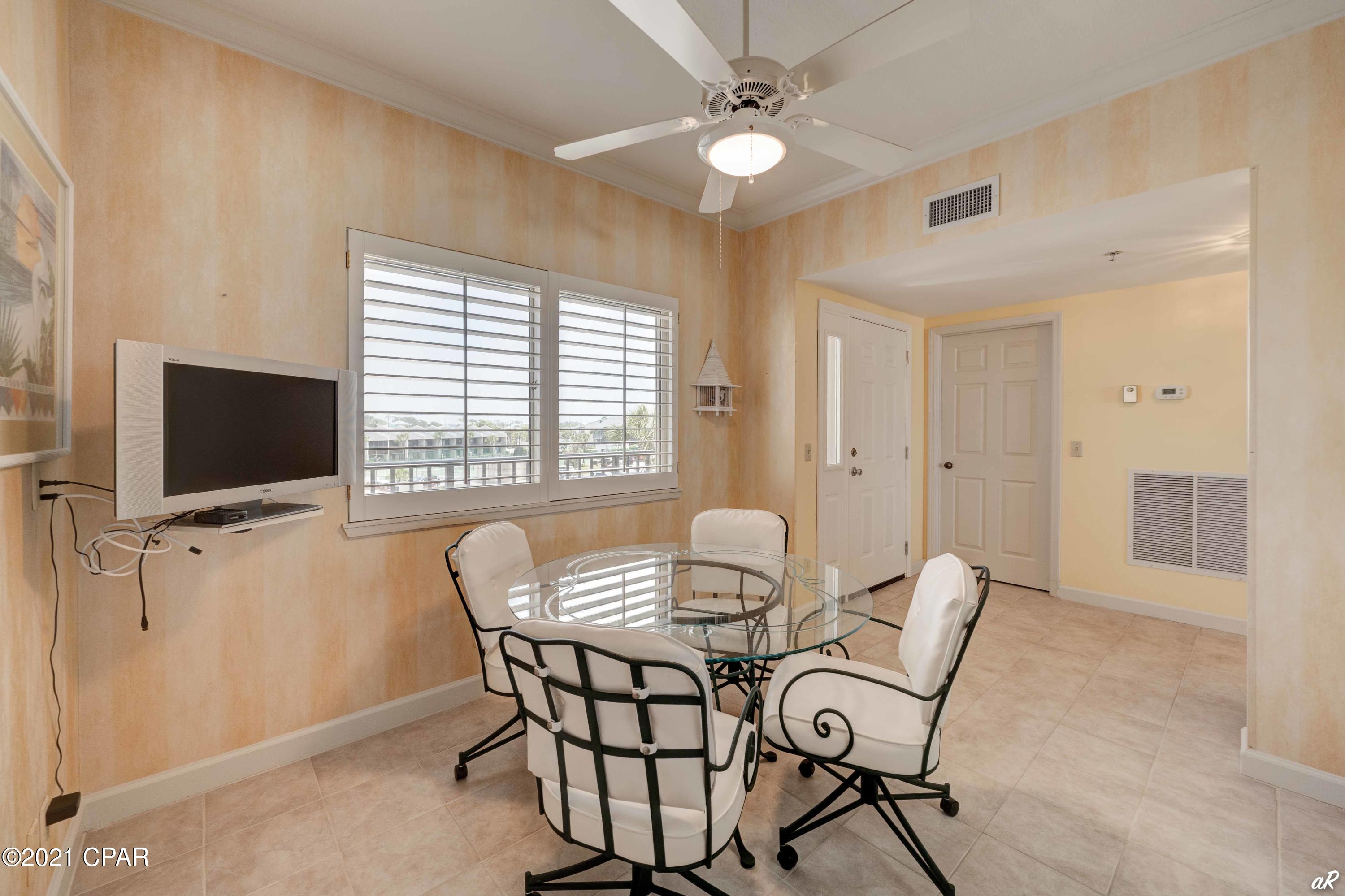Summerwinds Condo - Residential