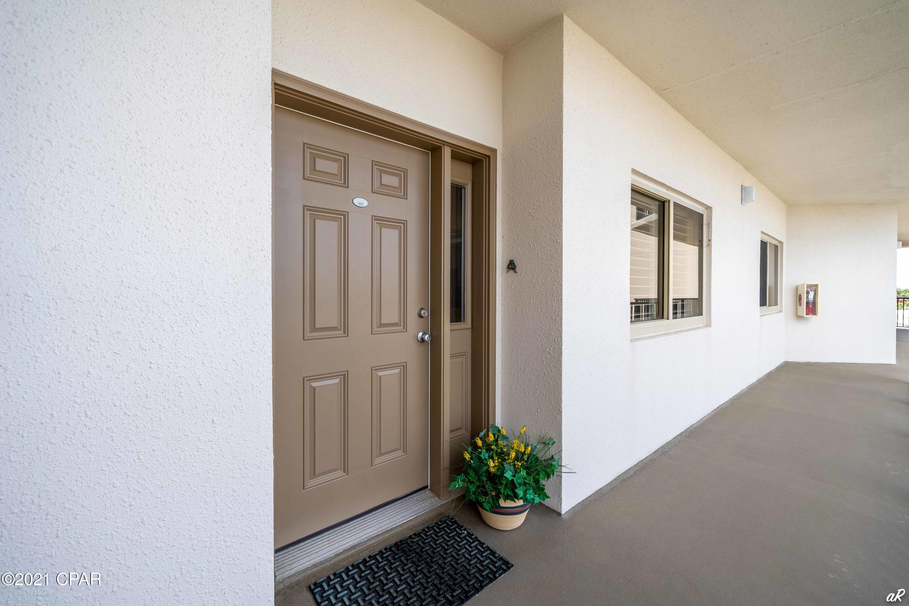 Summerwinds Condo - Residential