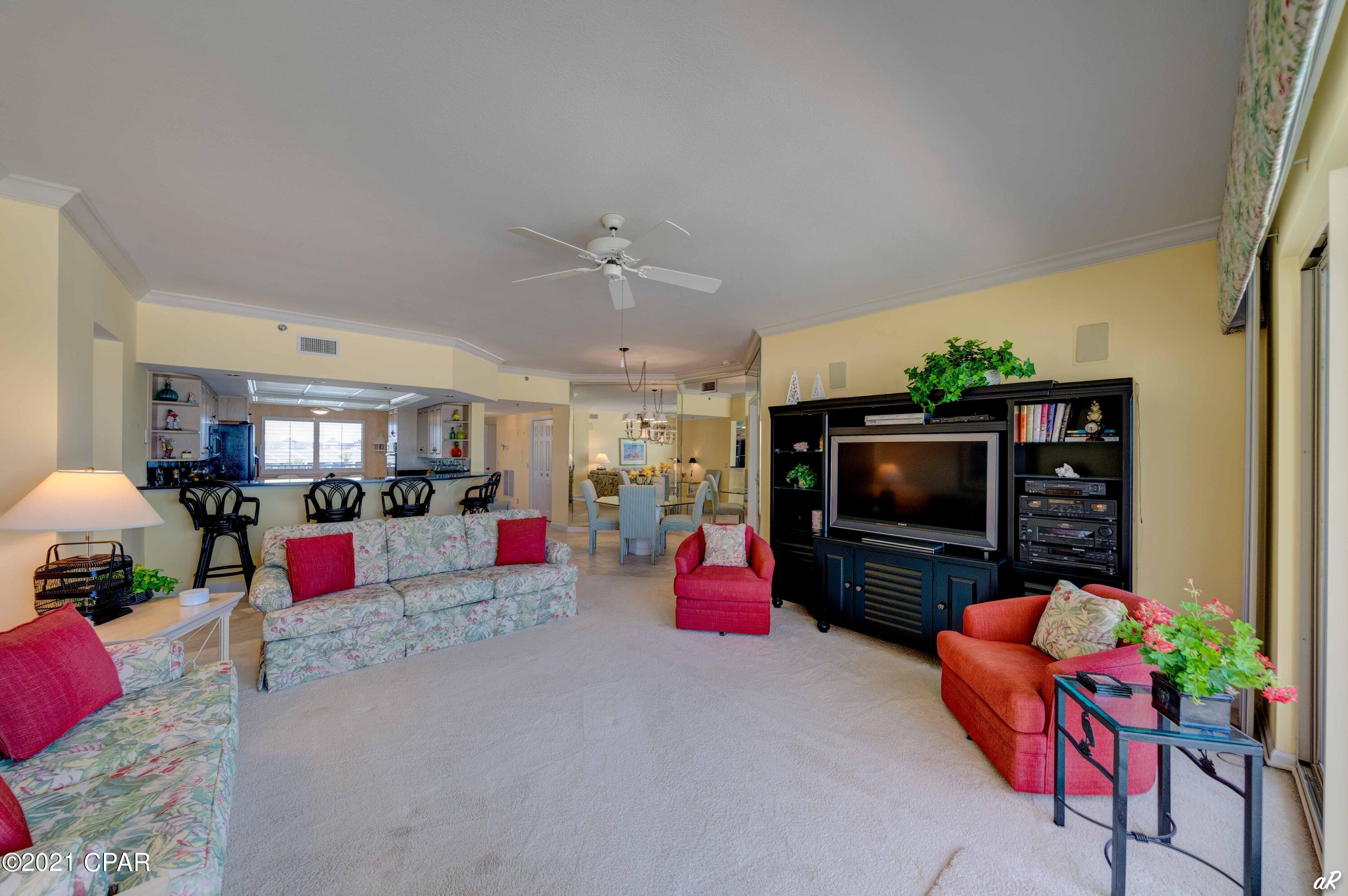 Summerwinds Condo - Residential