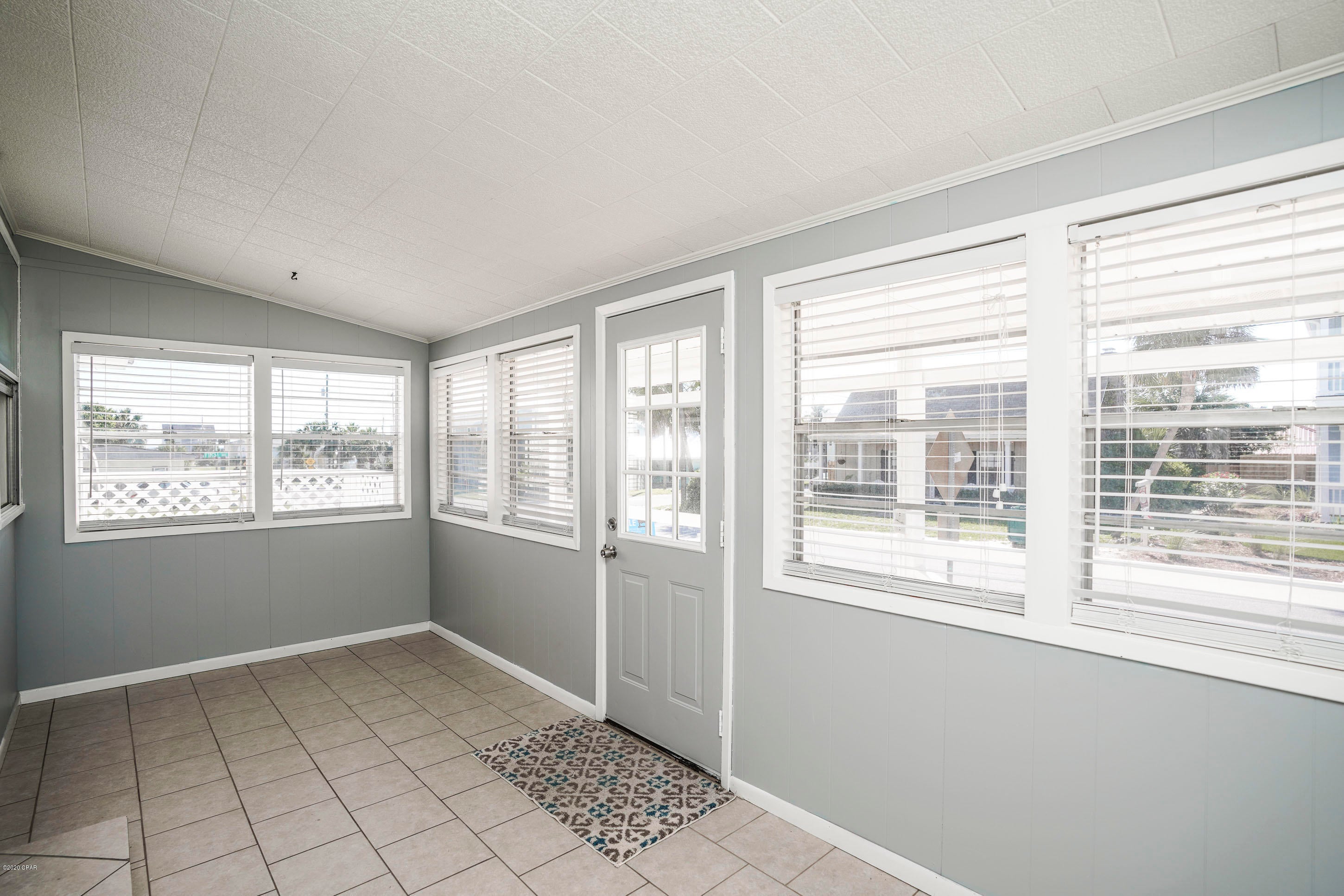 Laguna Beach Estates - Residential Lease