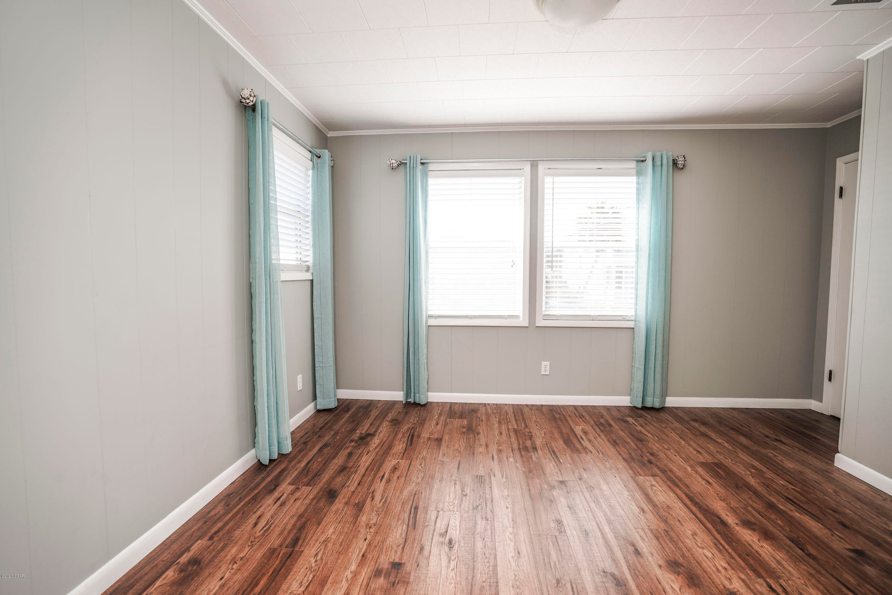 Laguna Beach Estates - Residential Lease