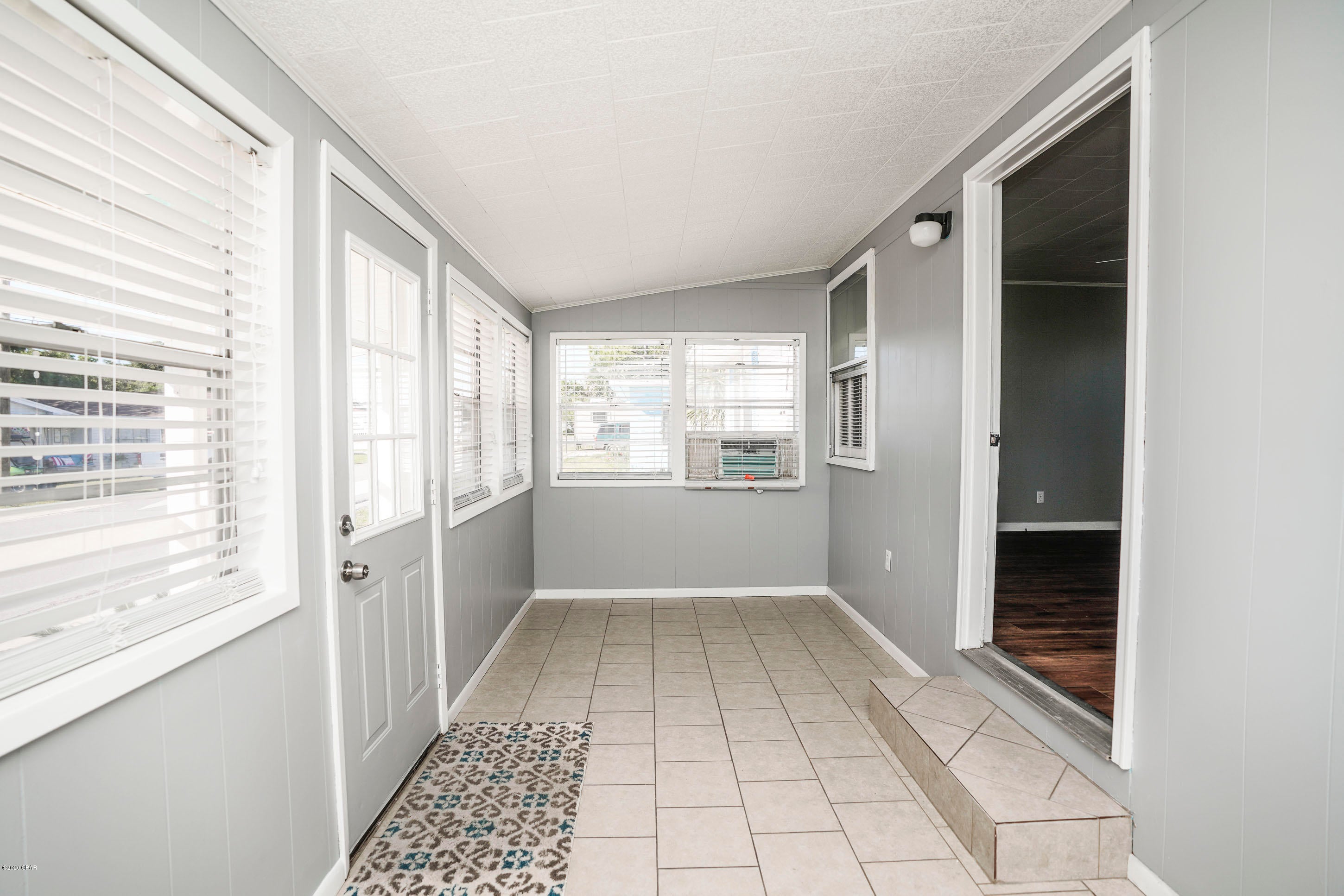 Laguna Beach Estates - Residential Lease