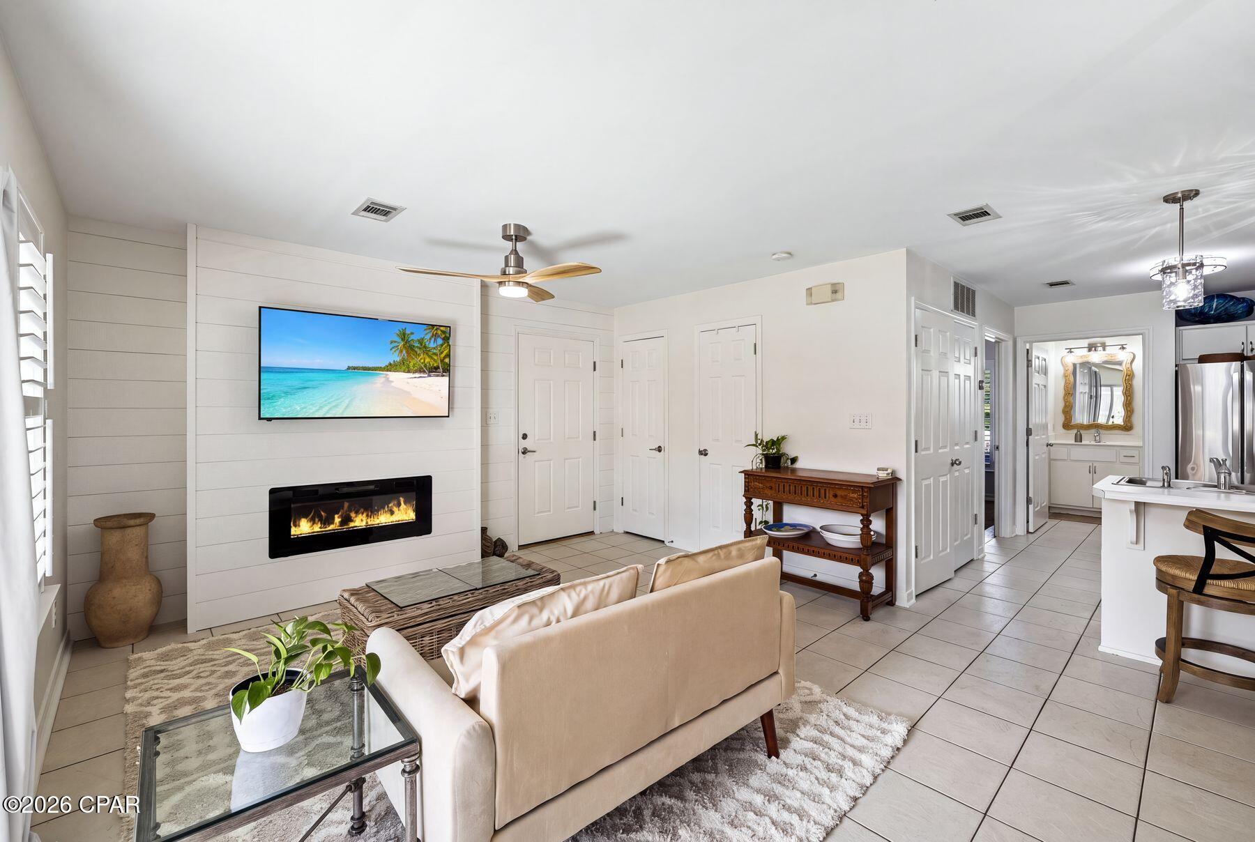 Rollin Tide Villas - Residential
