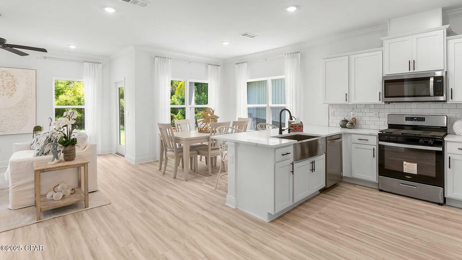 Colonial Landing - Residential