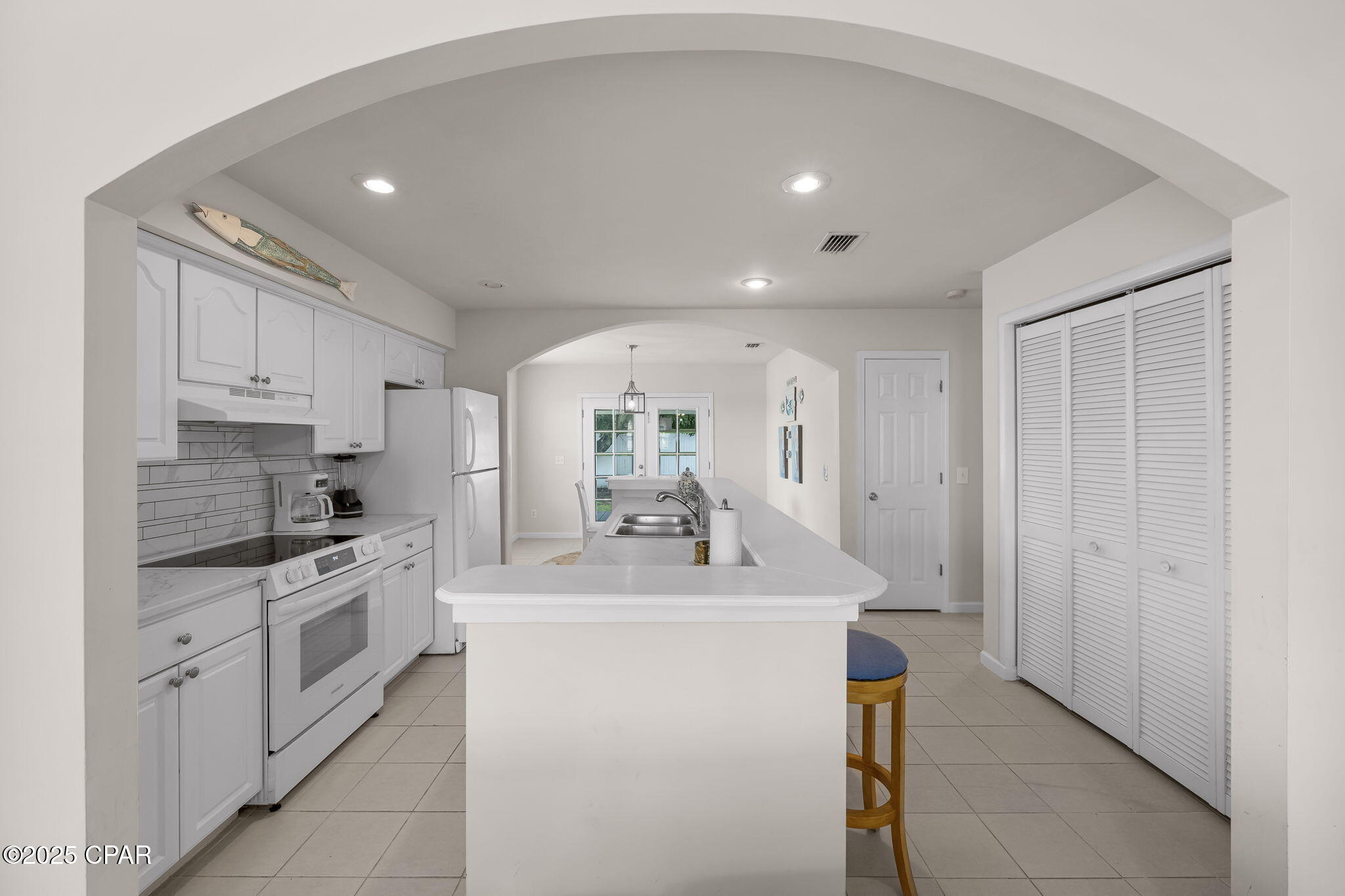 Laguna Beach Estates - Residential Lease