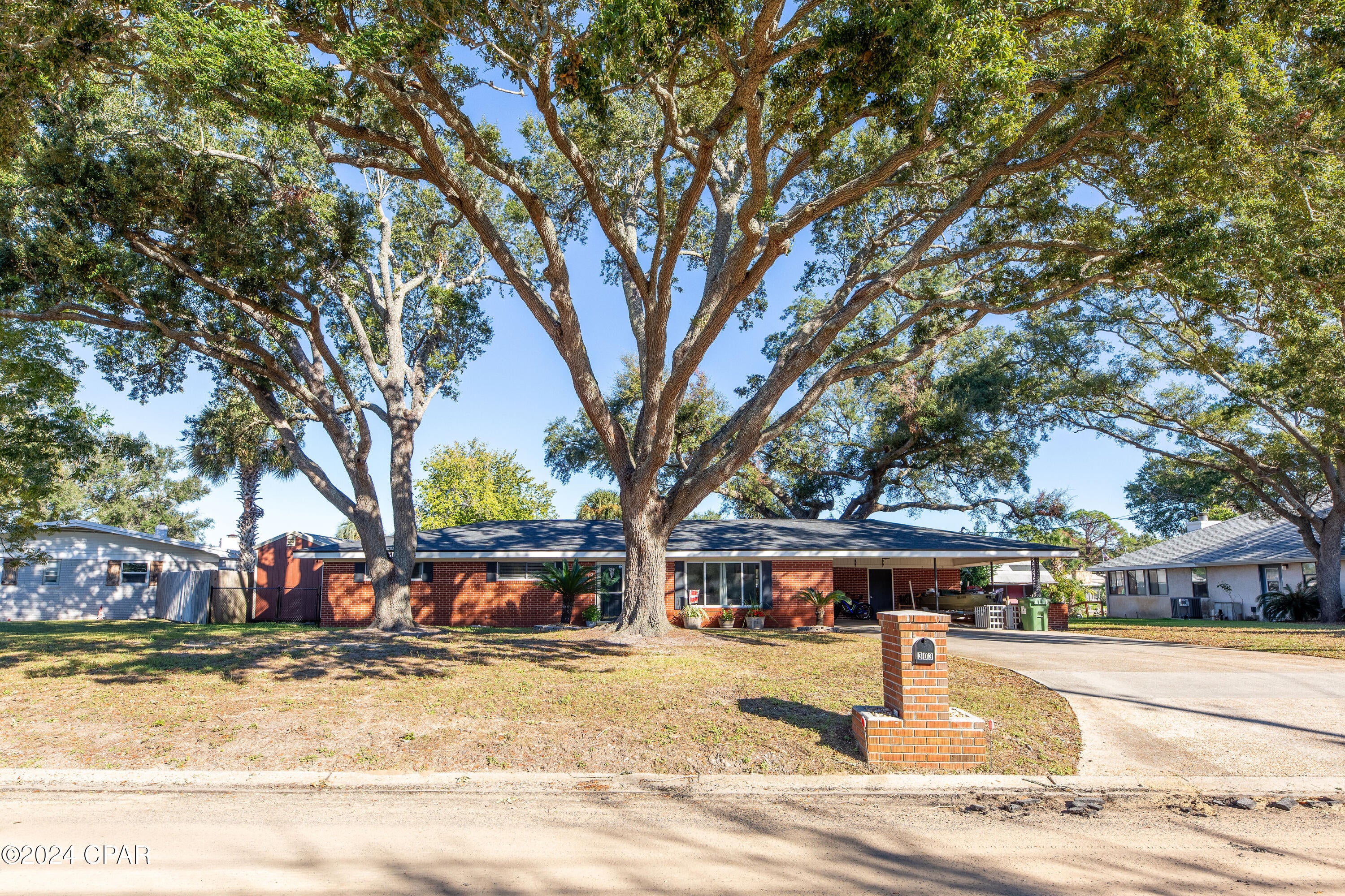 Woodlawn Unit 2 - Residential
