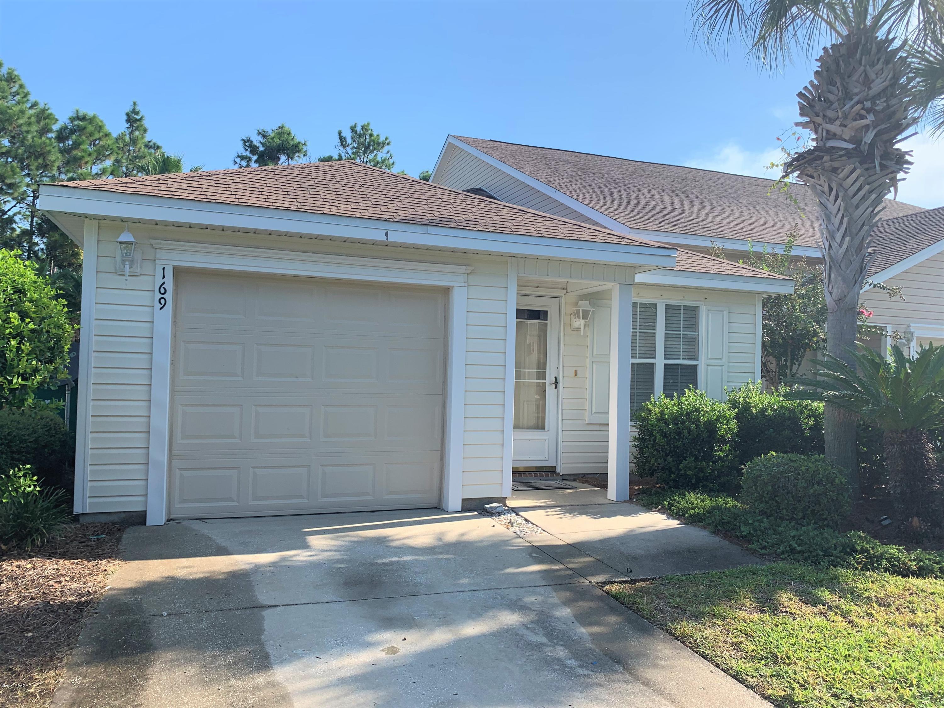 Newly painted 2 bedroom/2 bath townhome in West end community of Palmetto Trace. Comfortable living room area, dining room and kitchen. Washer & dyer hookup. This home has a screened porch that overlooked a wooded area and is across the from 1 of the 2  community pool. Pet allowed with approval and a non-refundable pet fee.