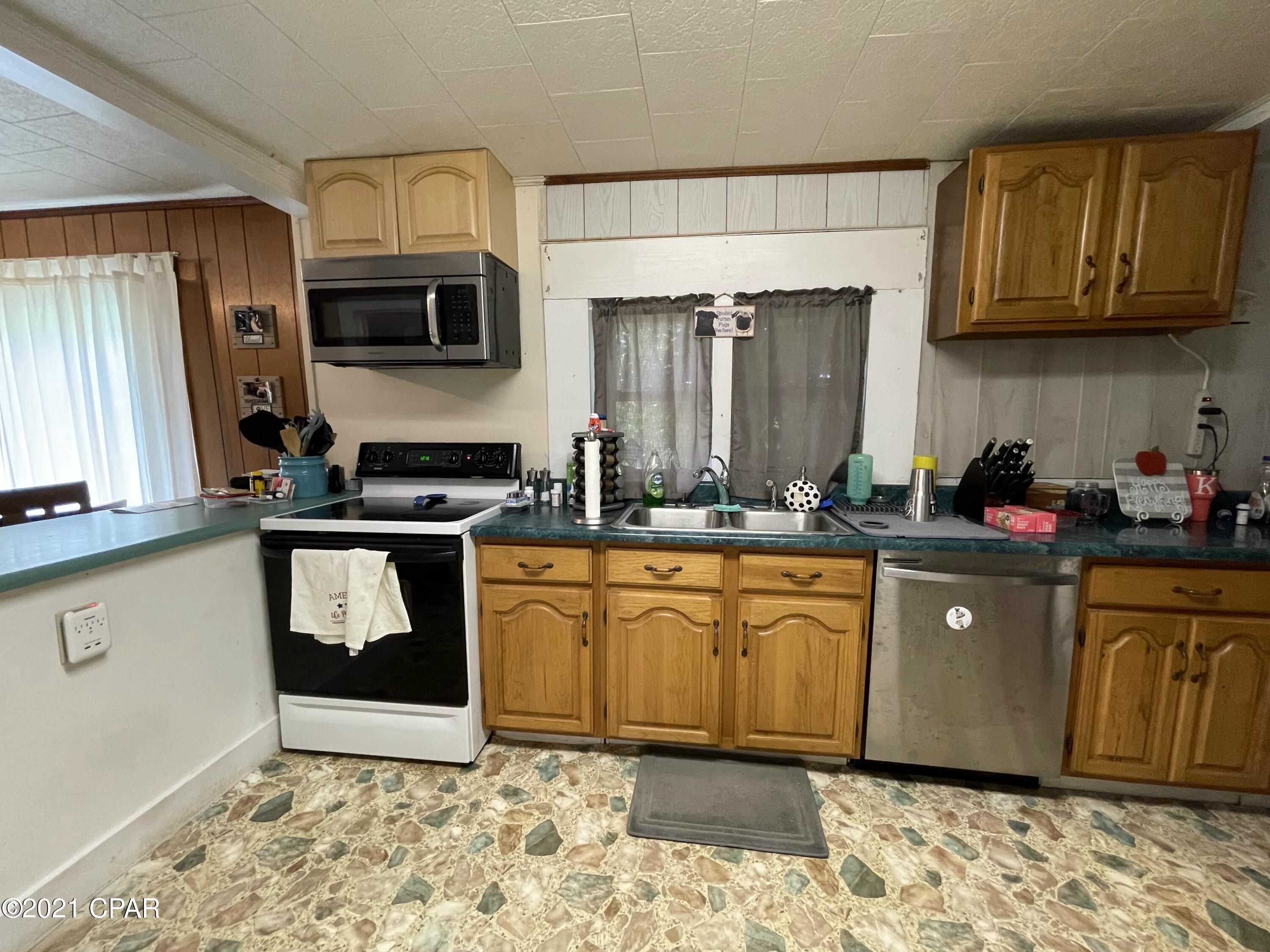 [No Recorded Subdiv] - Residential