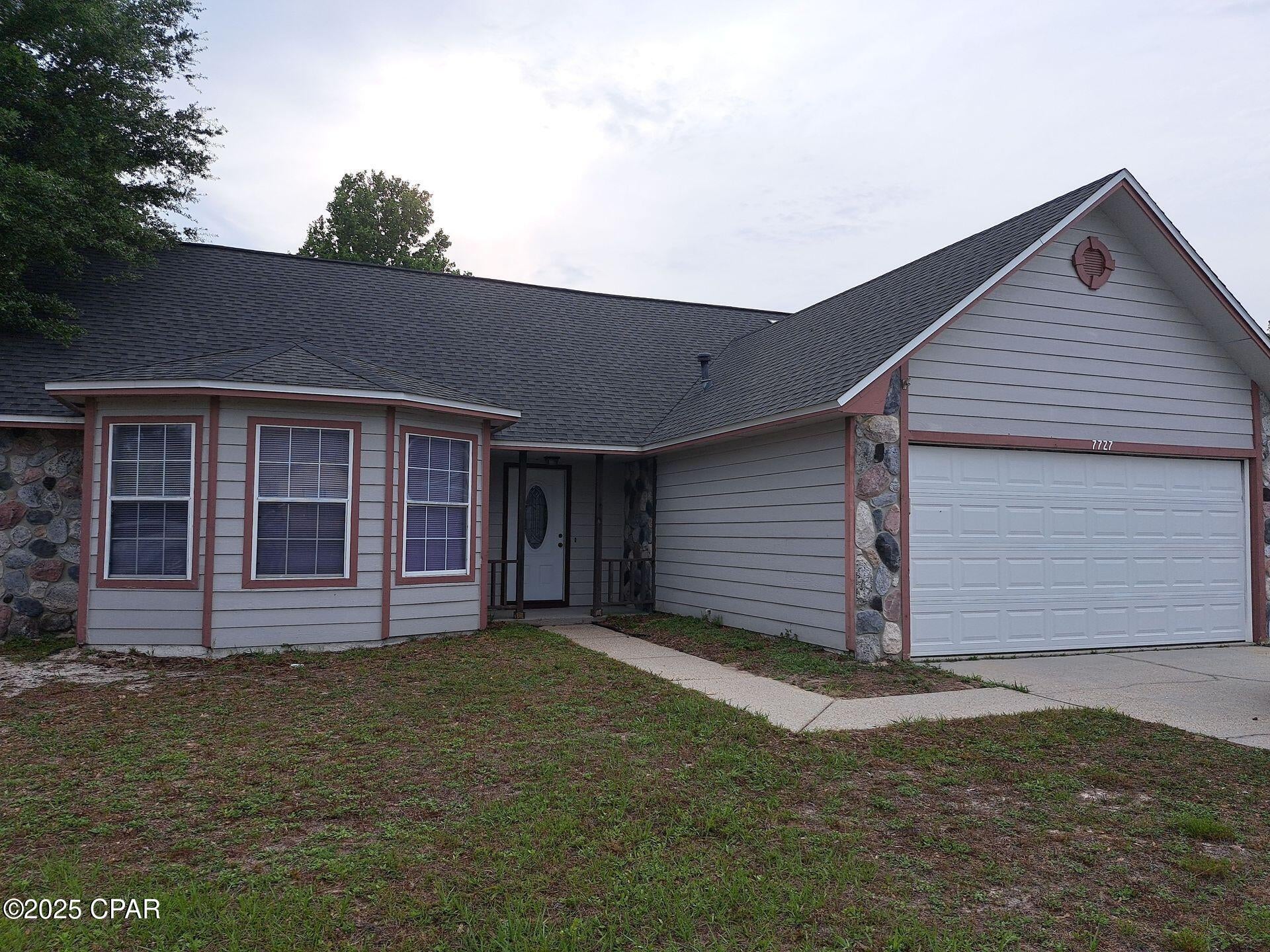 Spacious 3 Bedroom 2 Bath home, convenient to Tyndall AFB, shopping and dining. Screened room, tile and carpet throughout. New appliances and interior paint. All property sizes and ages are approximate, please measure and/or verify if important.
School assignments are subject to change, please check with Bay County for most accurate information.
Deposit is the same as the rent.
Pets NOT Allowed!