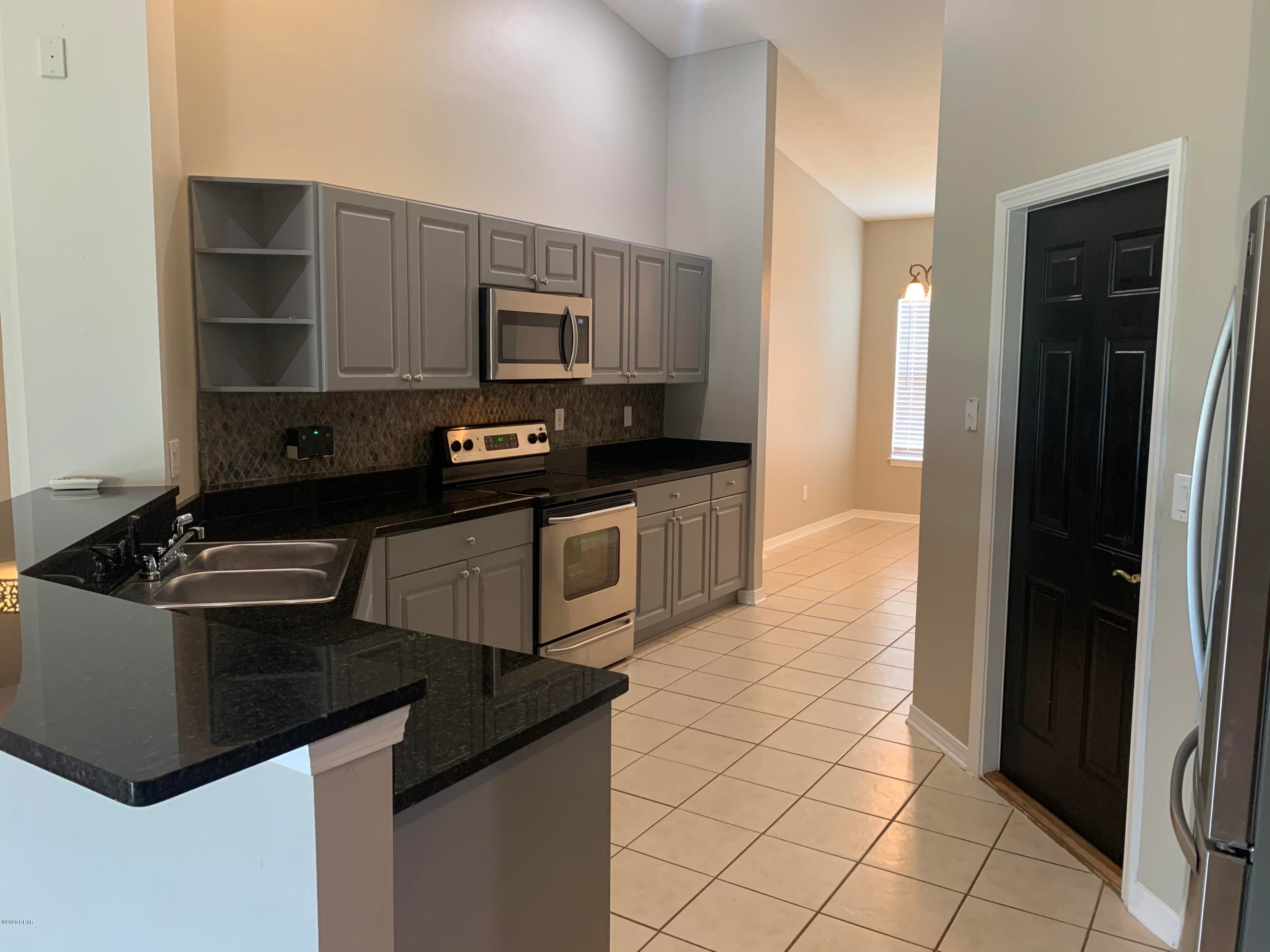 Hammocks Phase VI - Residential Lease