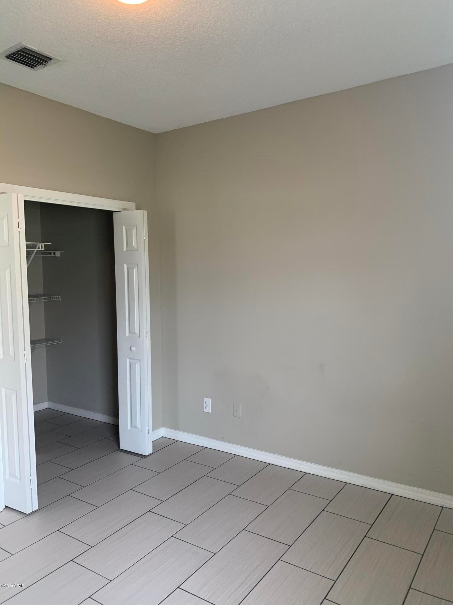 Hammocks Phase VI - Residential Lease
