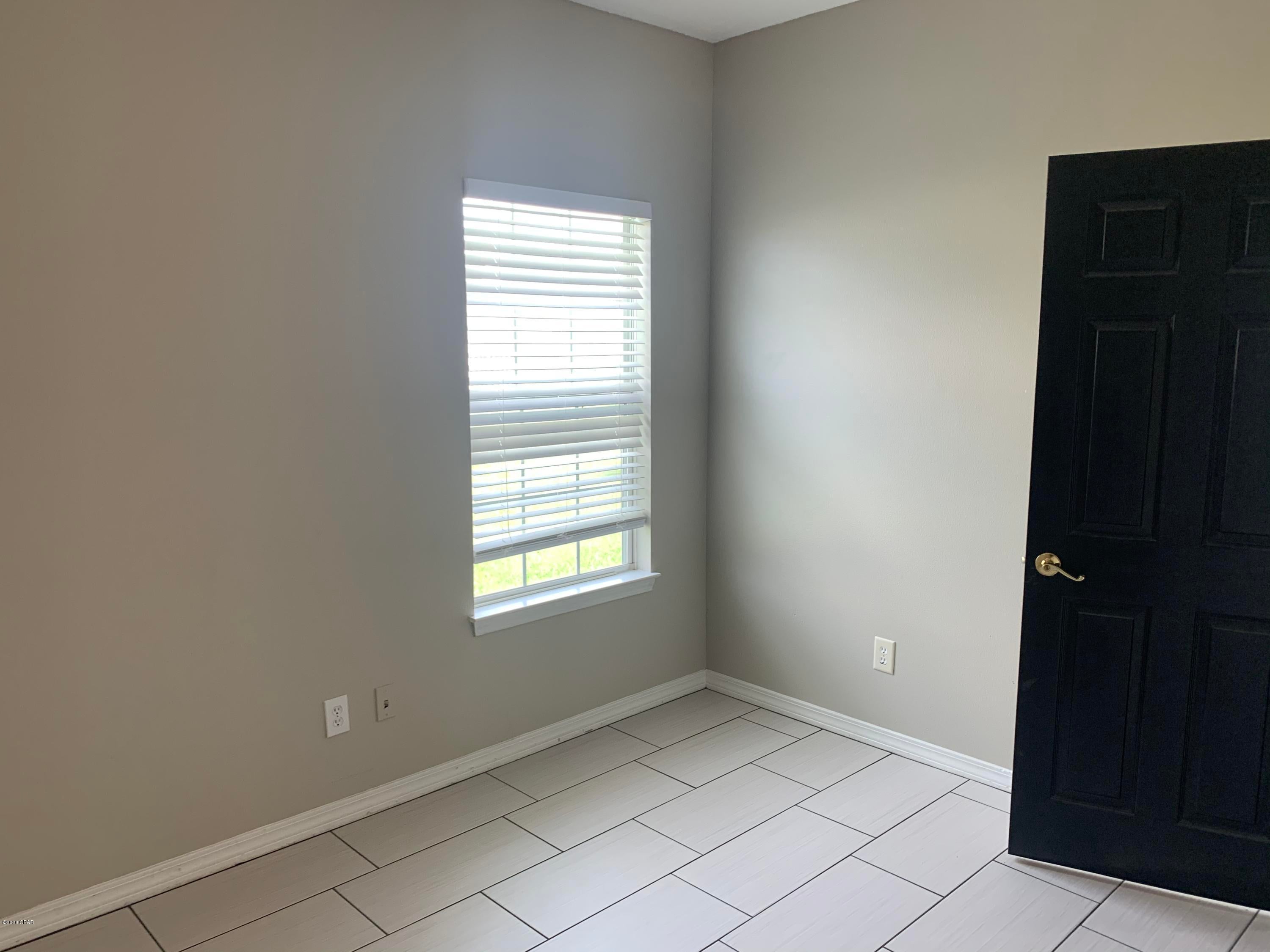 Hammocks Phase VI - Residential Lease