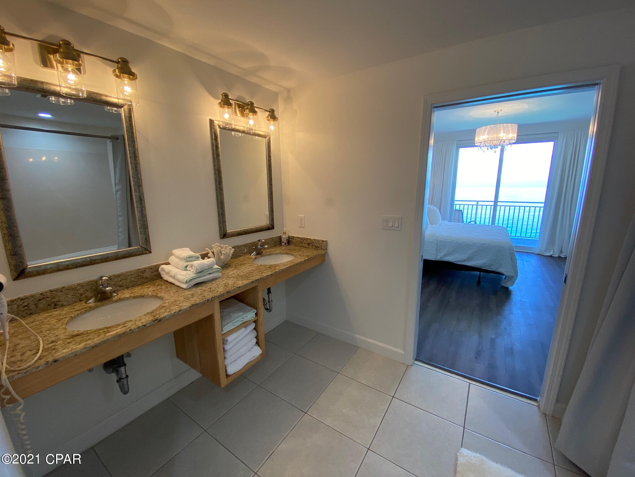 Splash Condo - Residential