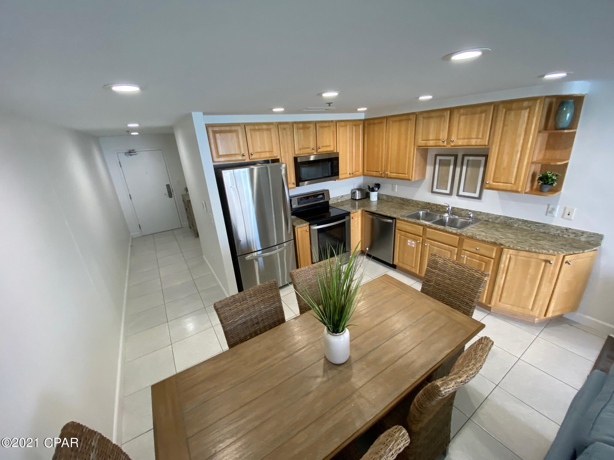 Splash Condo - Residential