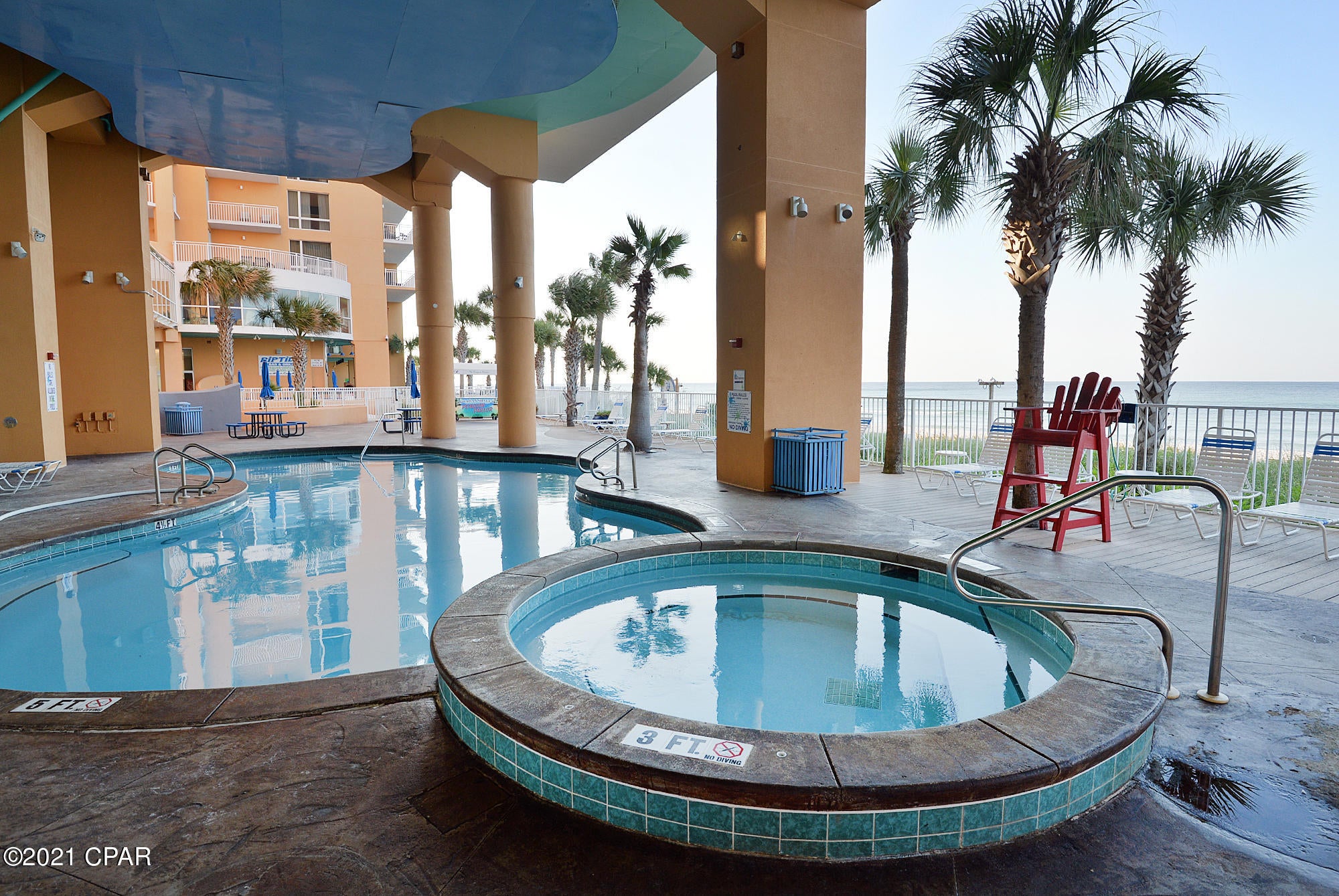 Splash Condo - Residential