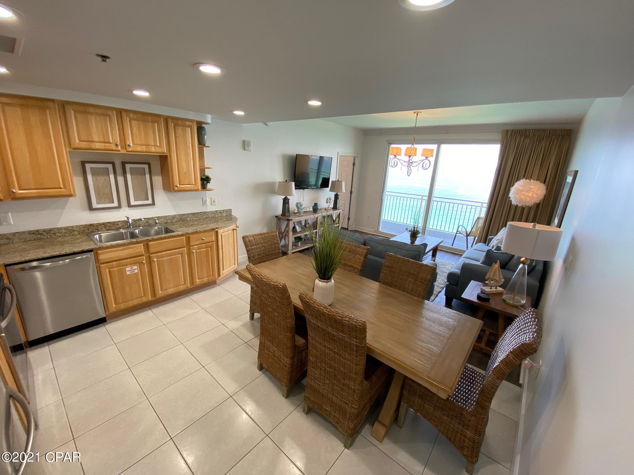 Splash Condo - Residential