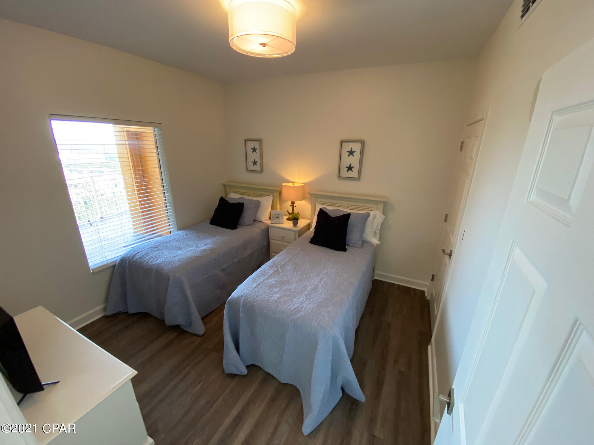 Splash Condo - Residential