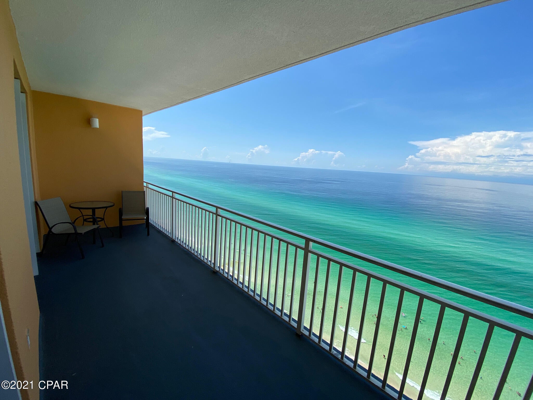 Splash Condo - Residential