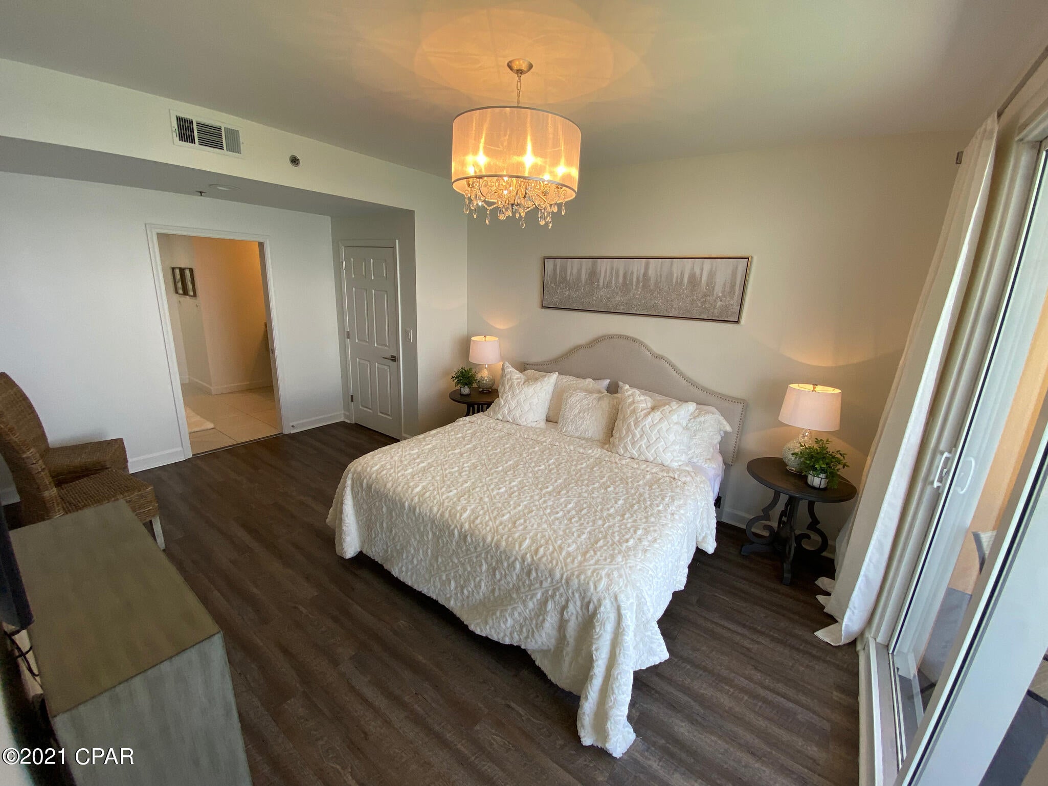 Splash Condo - Residential