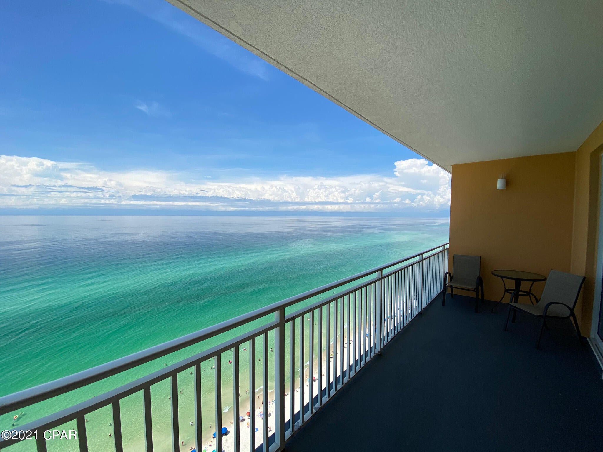 Splash Condo - Residential