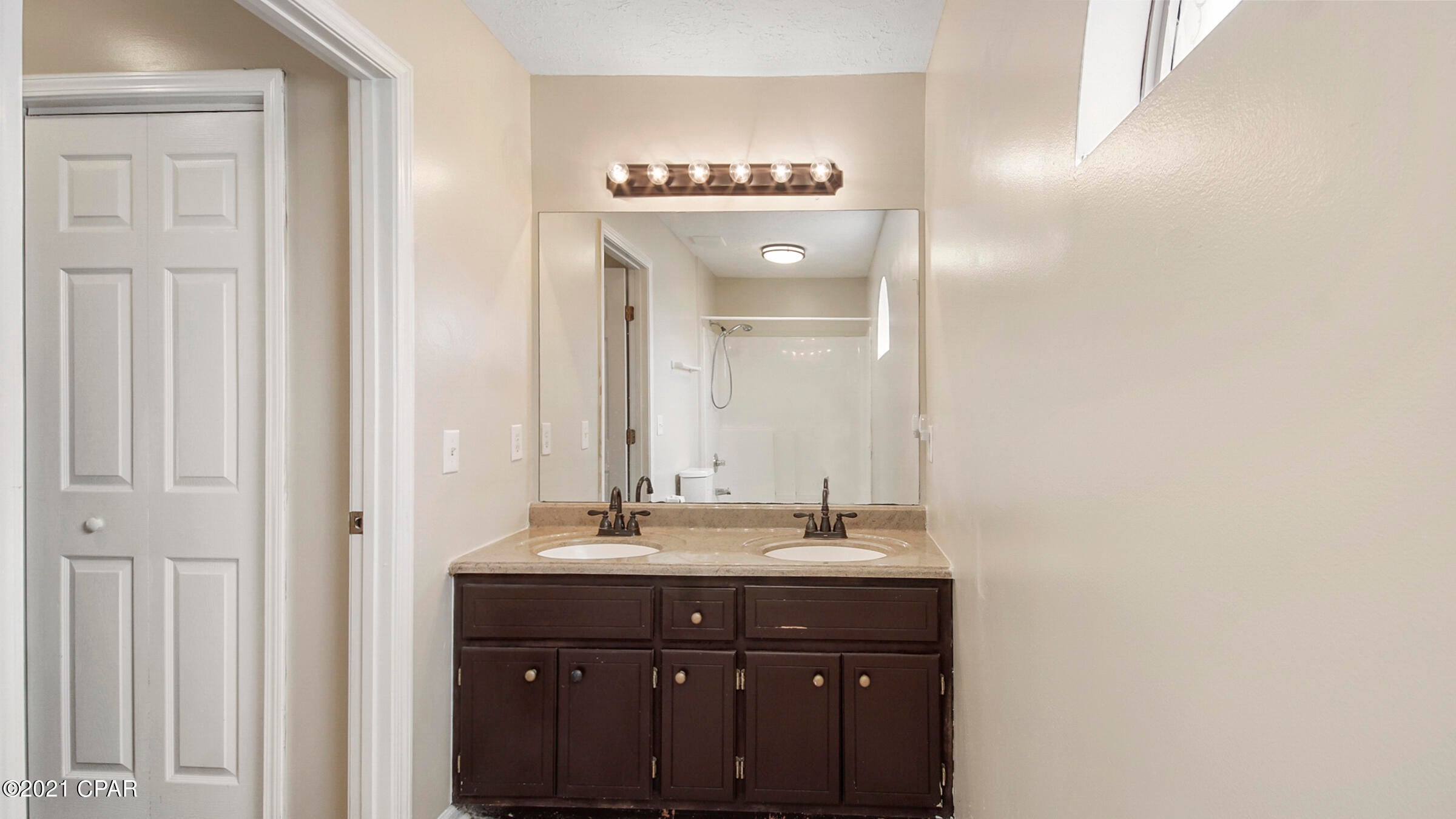 Shadow Bay Unit 5 - Residential